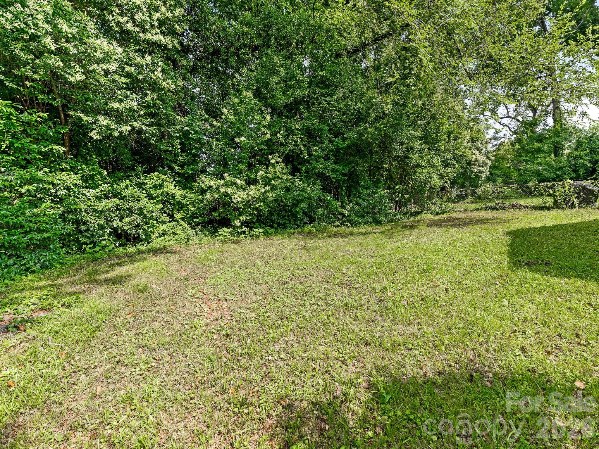 1831 Erie Street — Charlotte