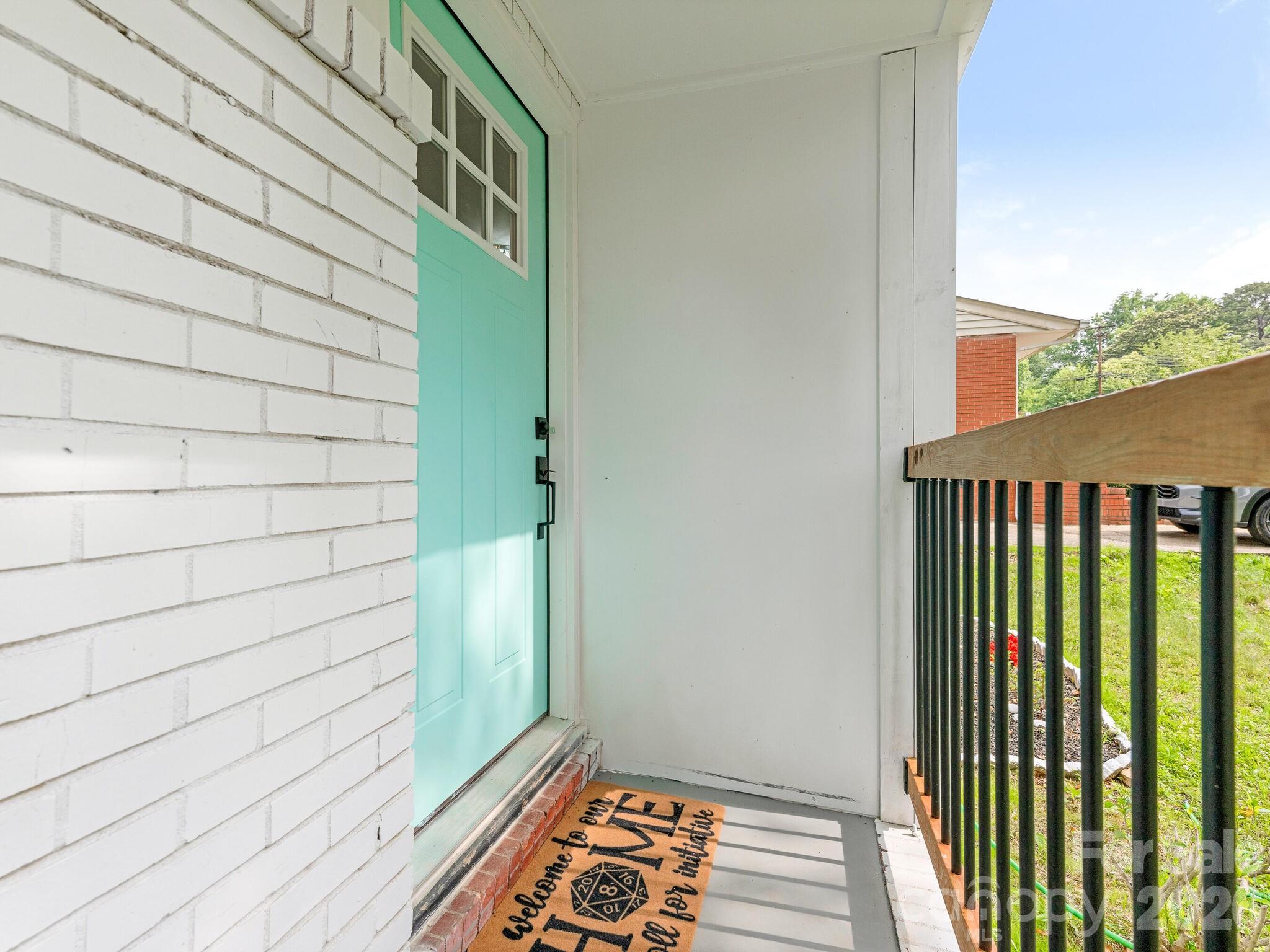 1831 Erie Street — Charlotte