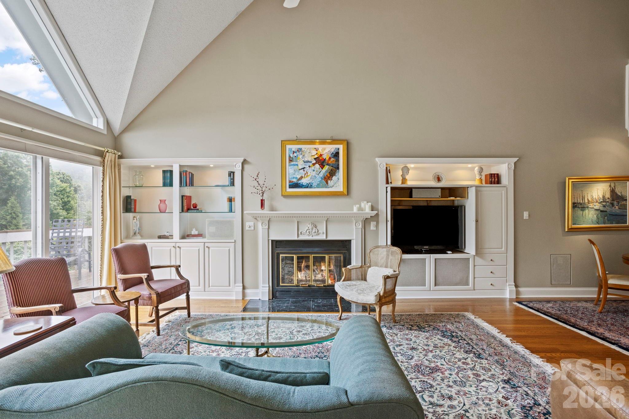 104 Overlook Drive — Flat Rock