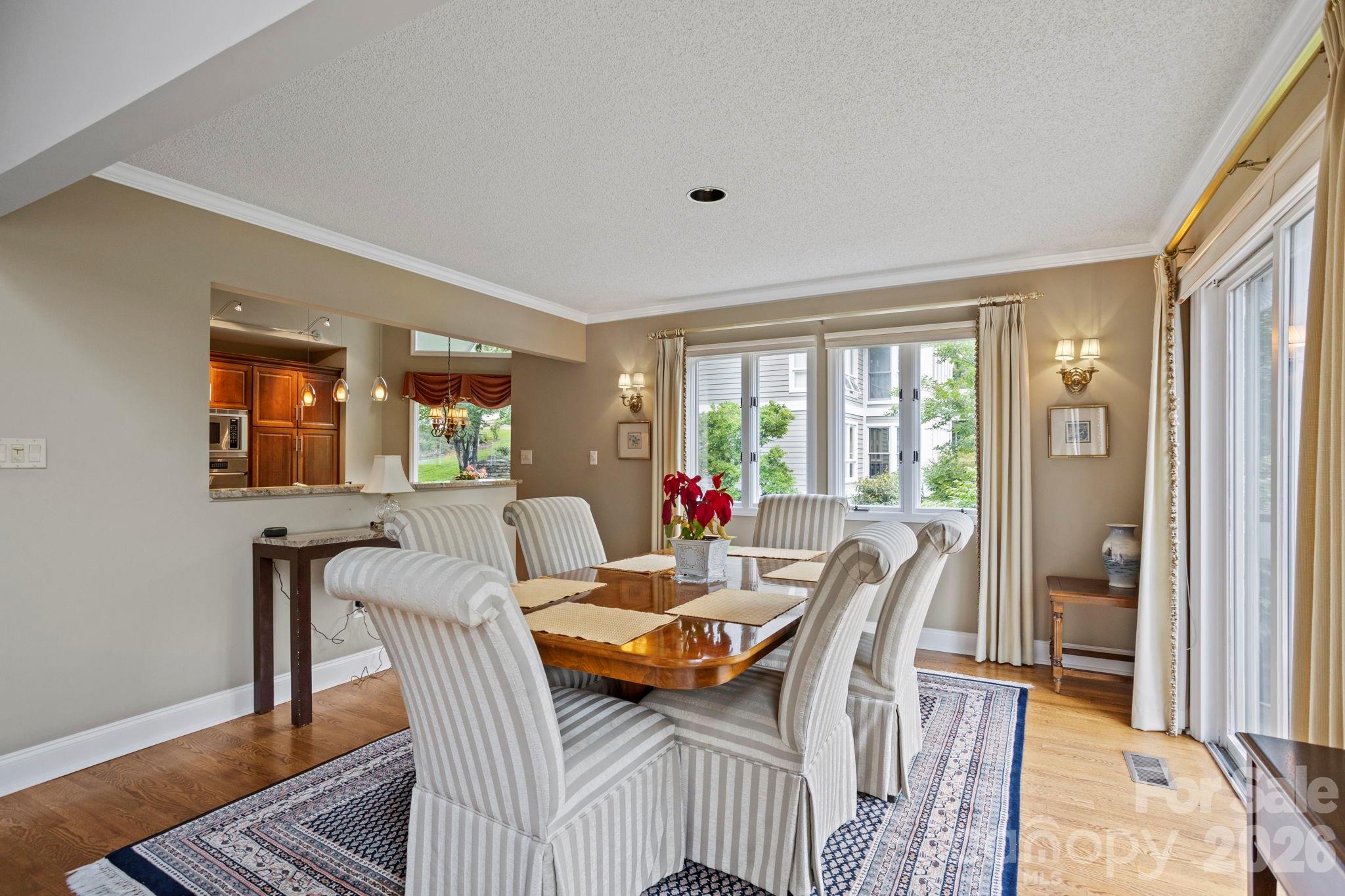 104 Overlook Drive — Flat Rock