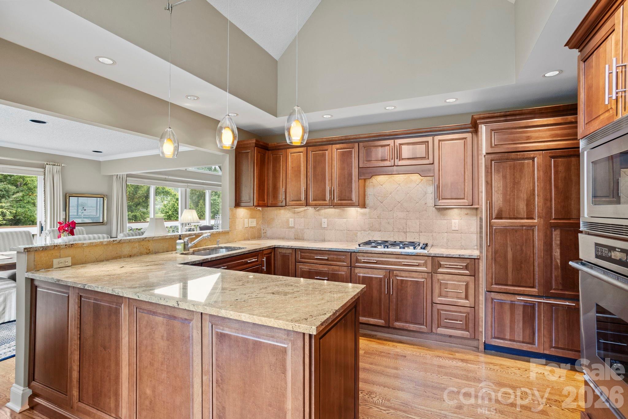 104 Overlook Drive — Flat Rock