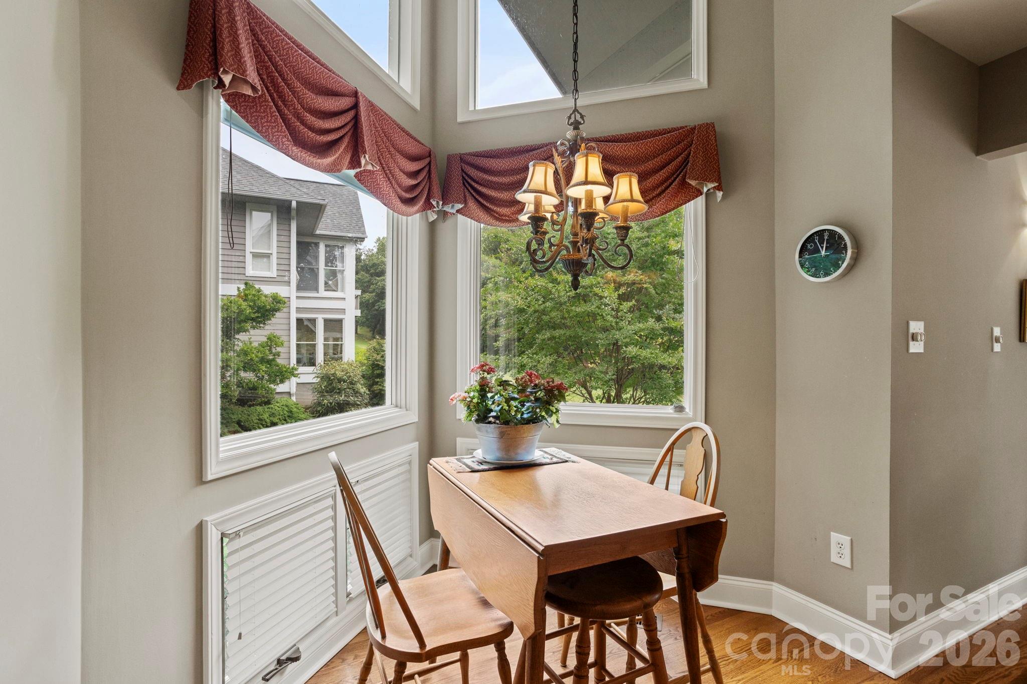 104 Overlook Drive — Flat Rock