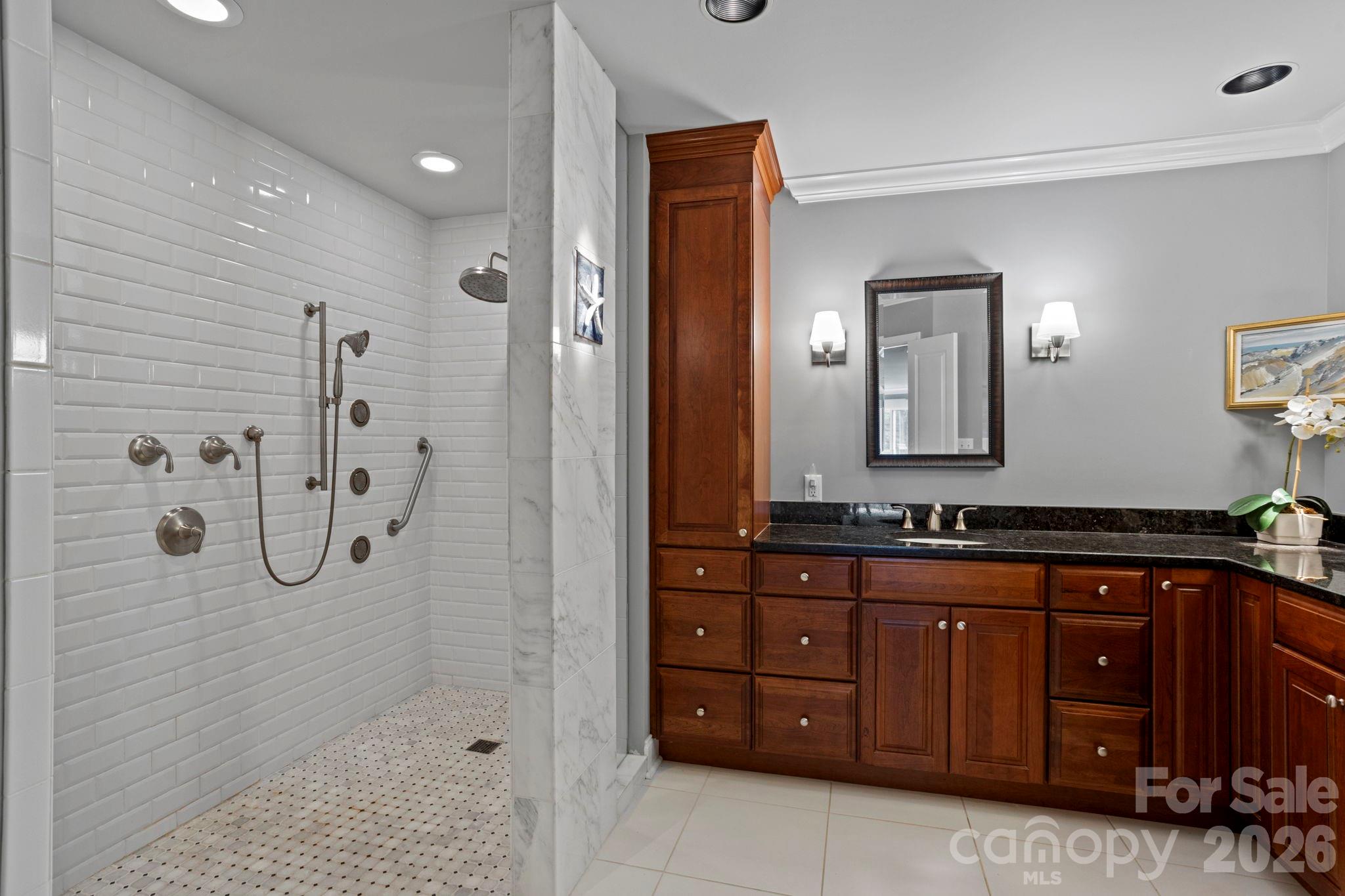 104 Overlook Drive — Flat Rock