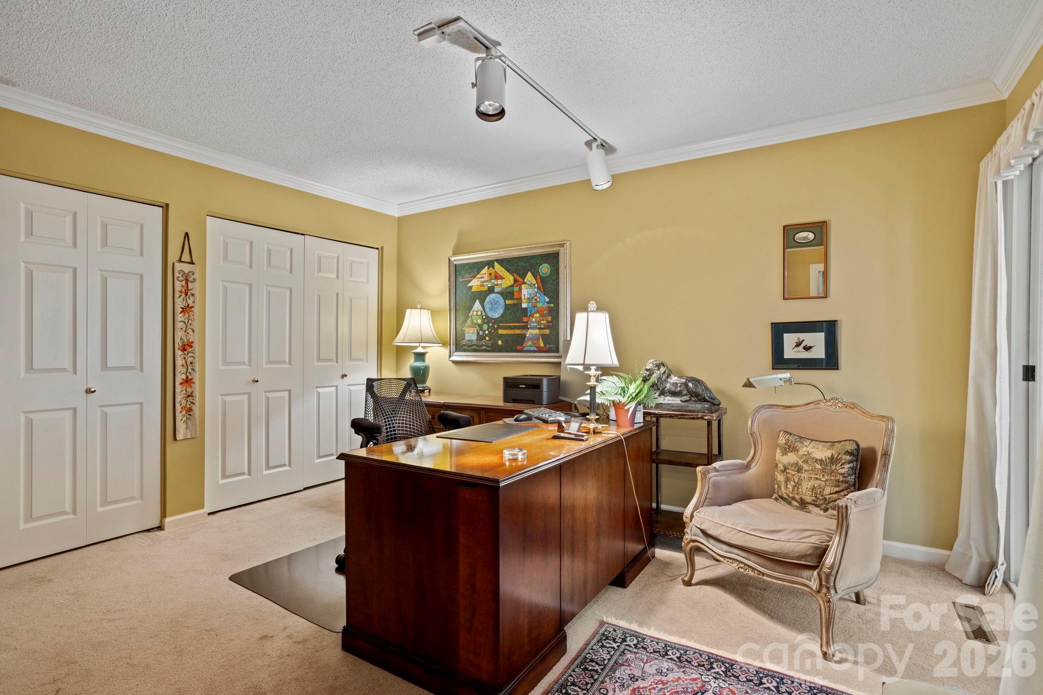 104 Overlook Drive — Flat Rock