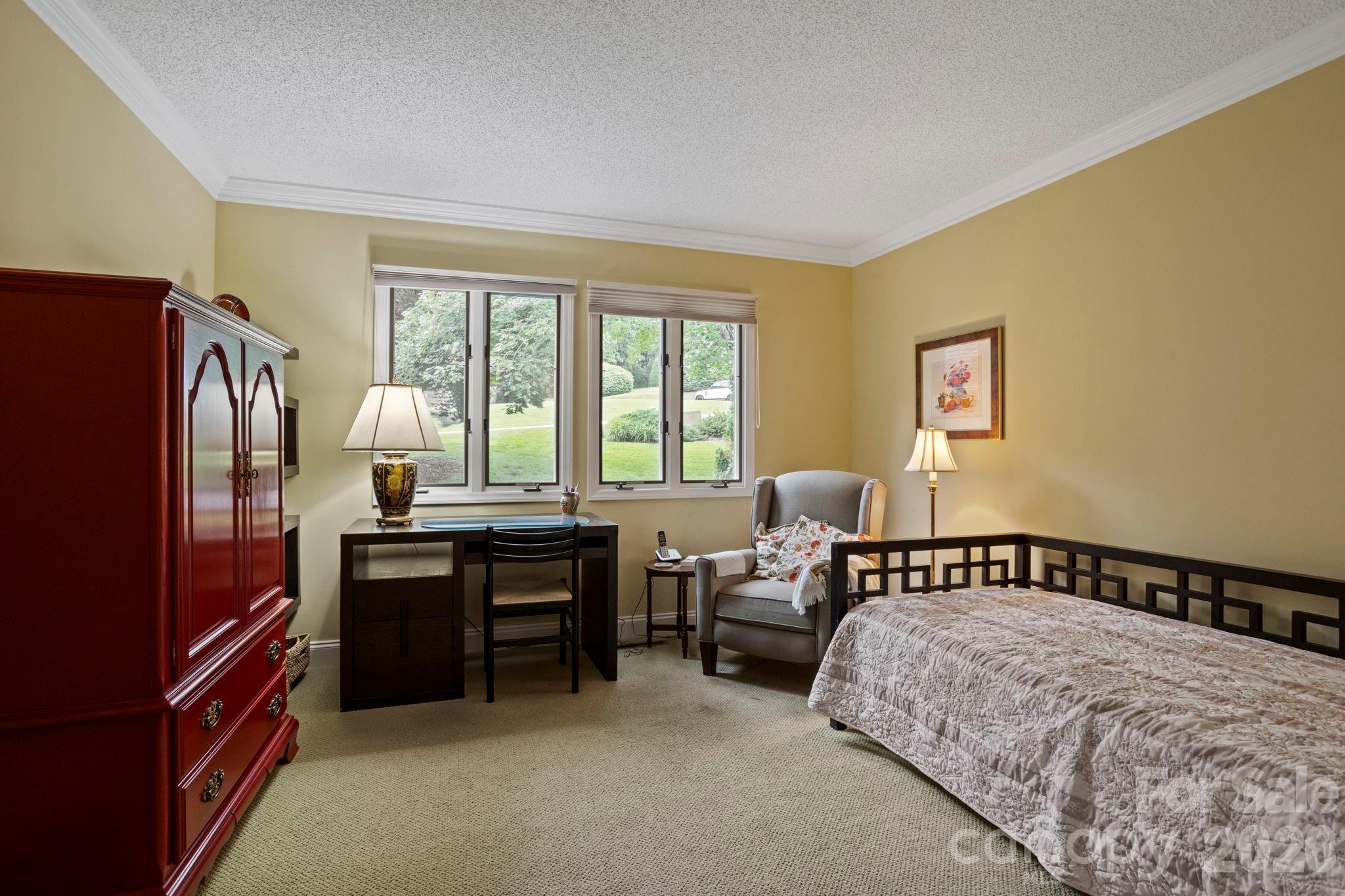 104 Overlook Drive — Flat Rock