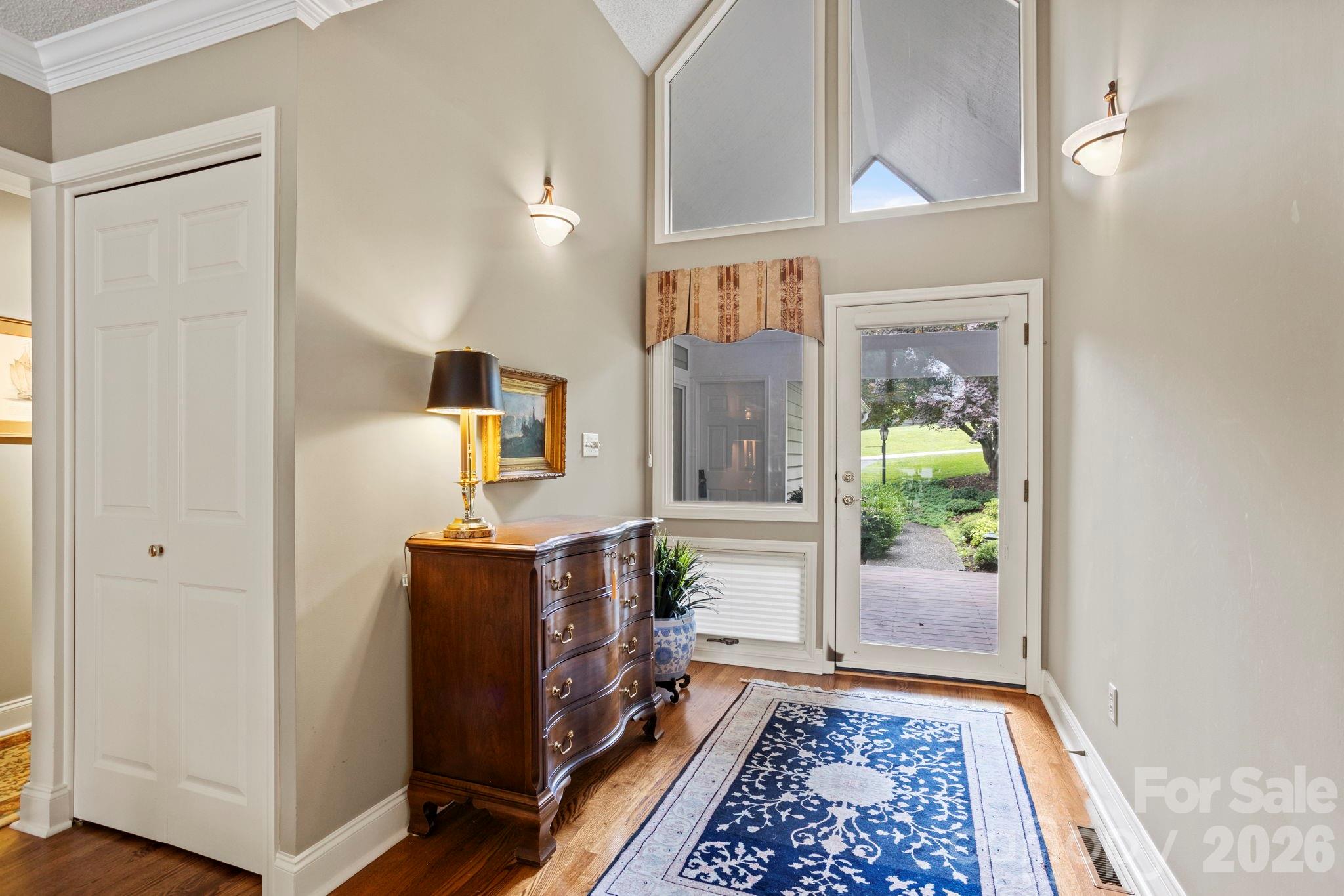 104 Overlook Drive — Flat Rock