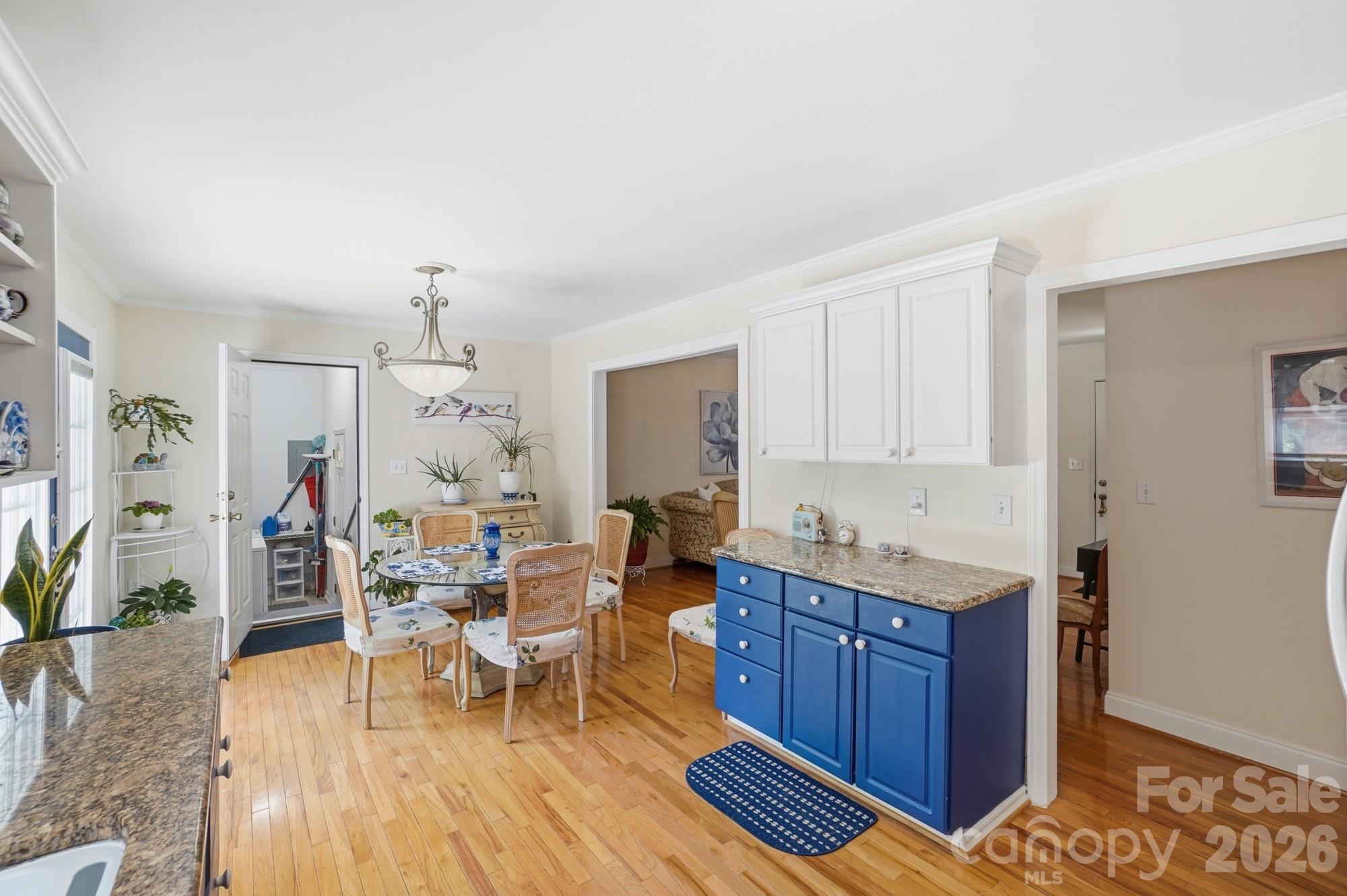 324 Autumn Drive — Harrisburg