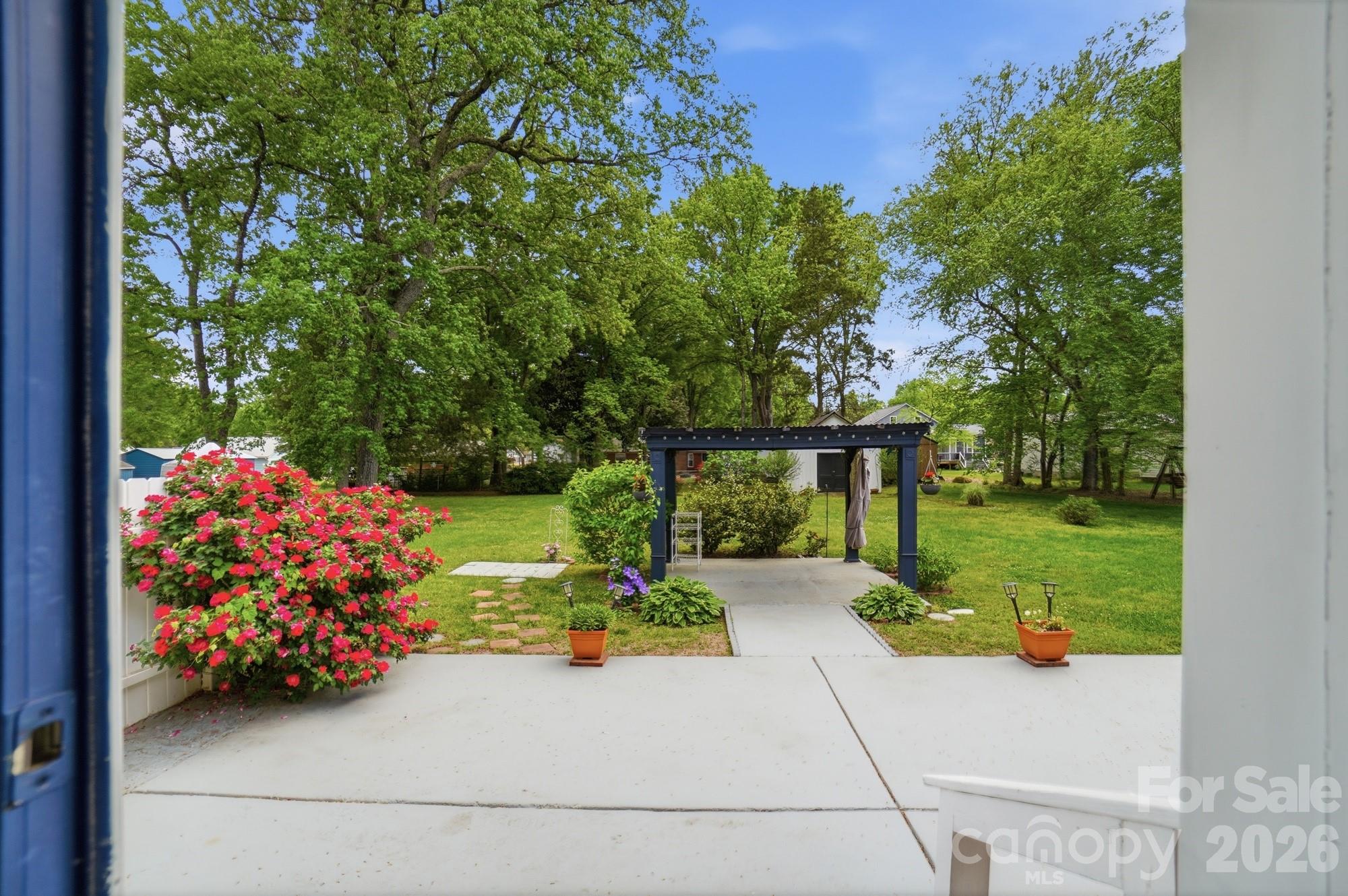 324 Autumn Drive — Harrisburg
