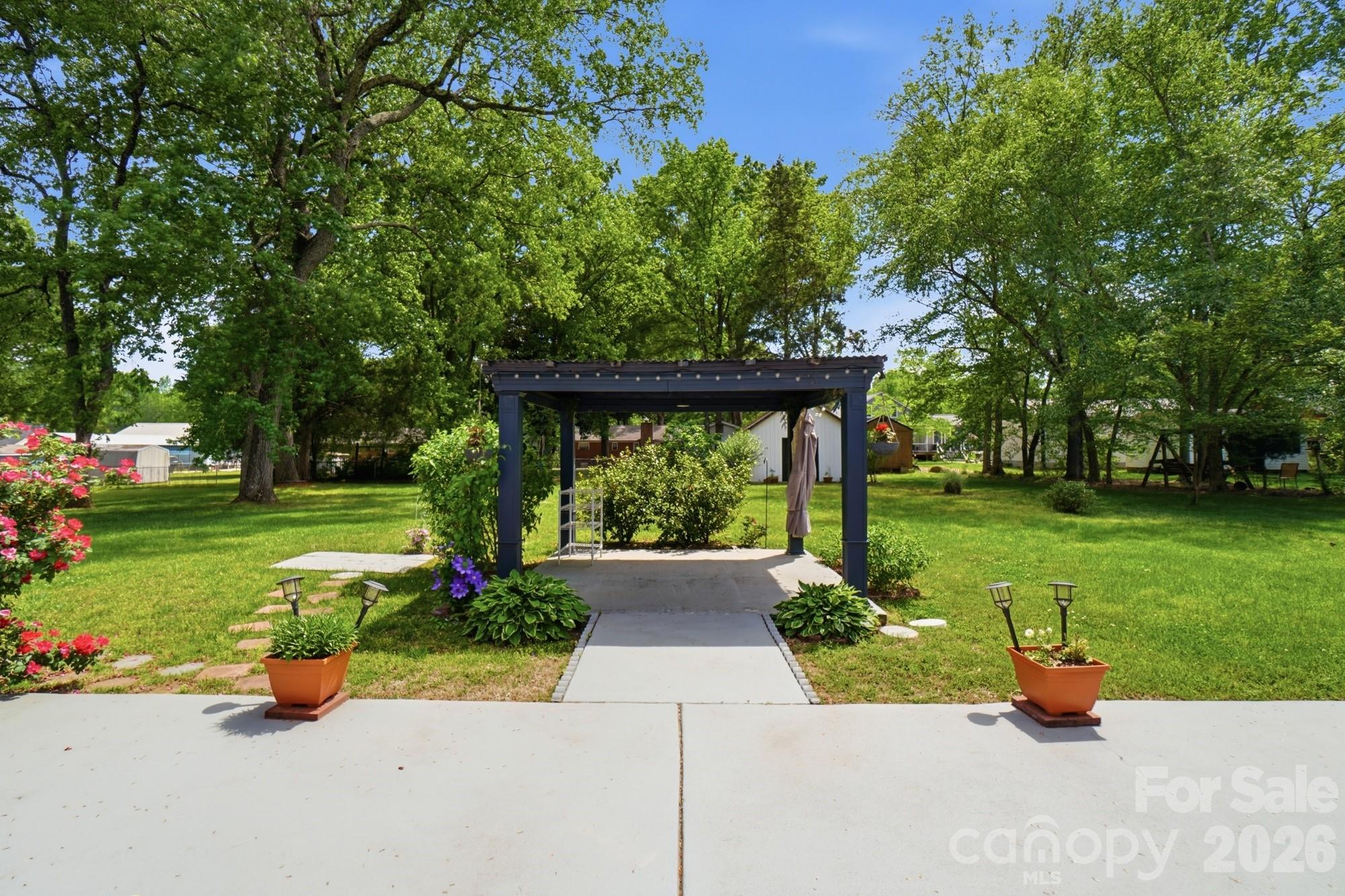 324 Autumn Drive — Harrisburg