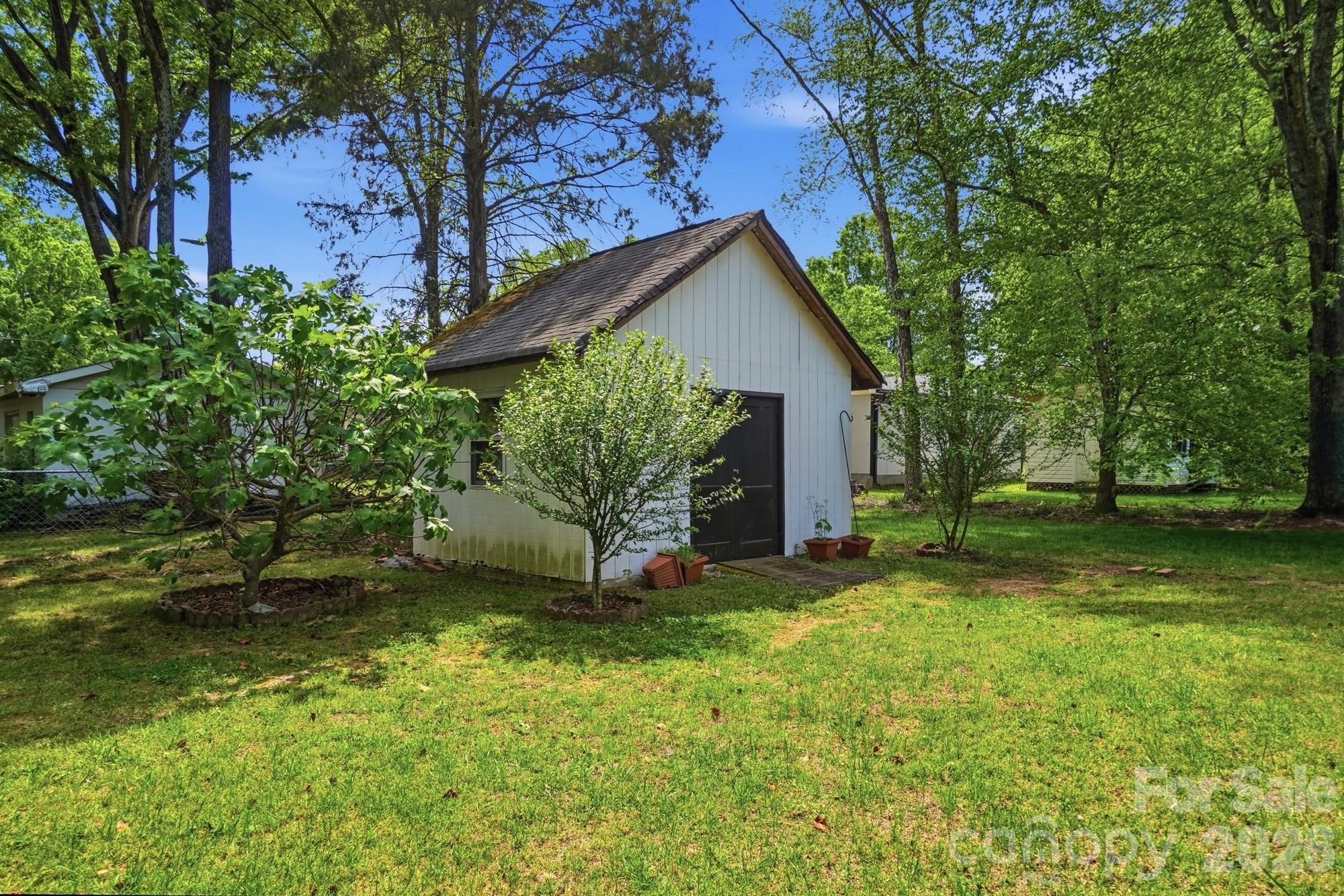 324 Autumn Drive — Harrisburg