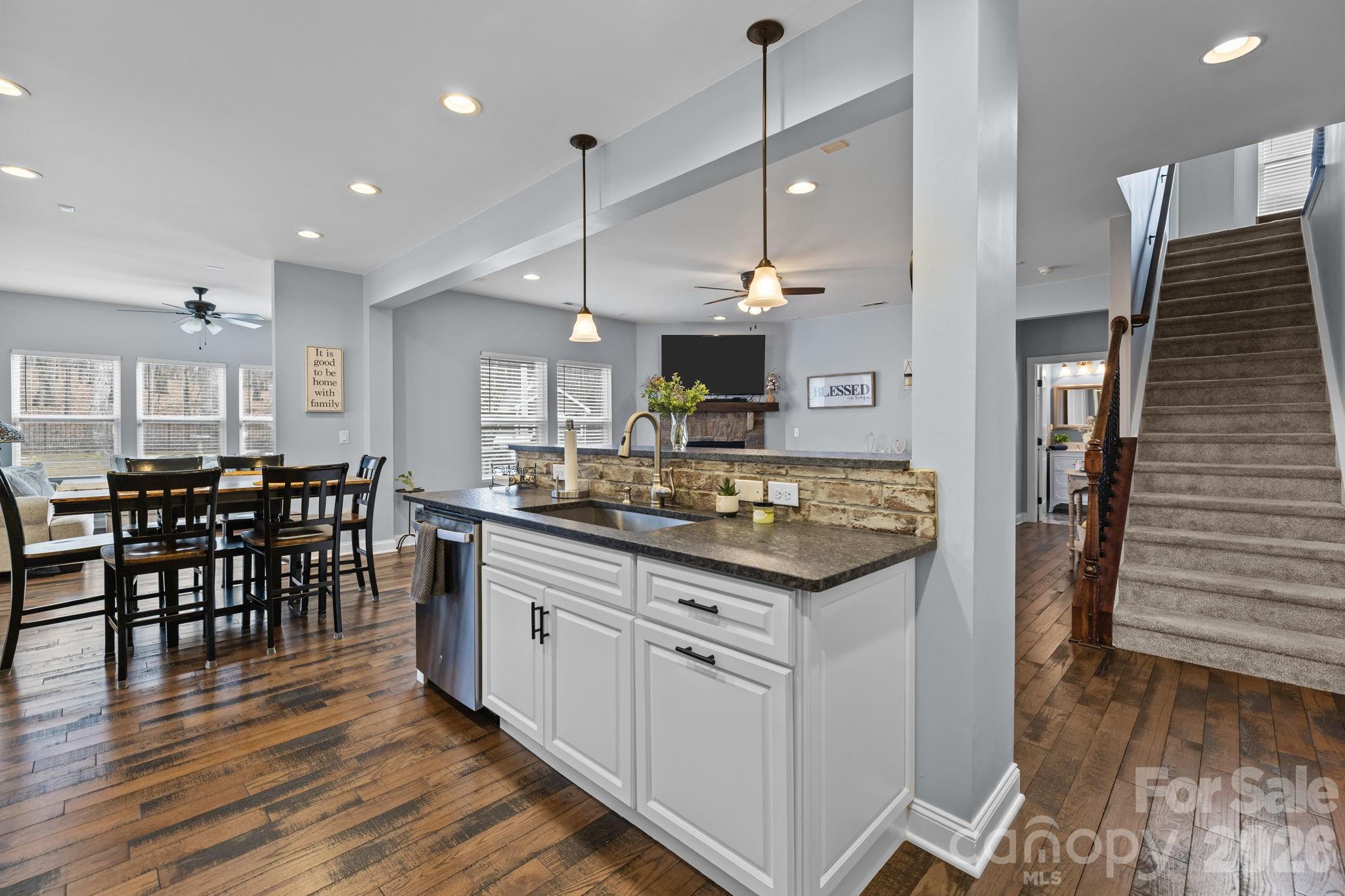 1931 Madeira Circle — Waxhaw