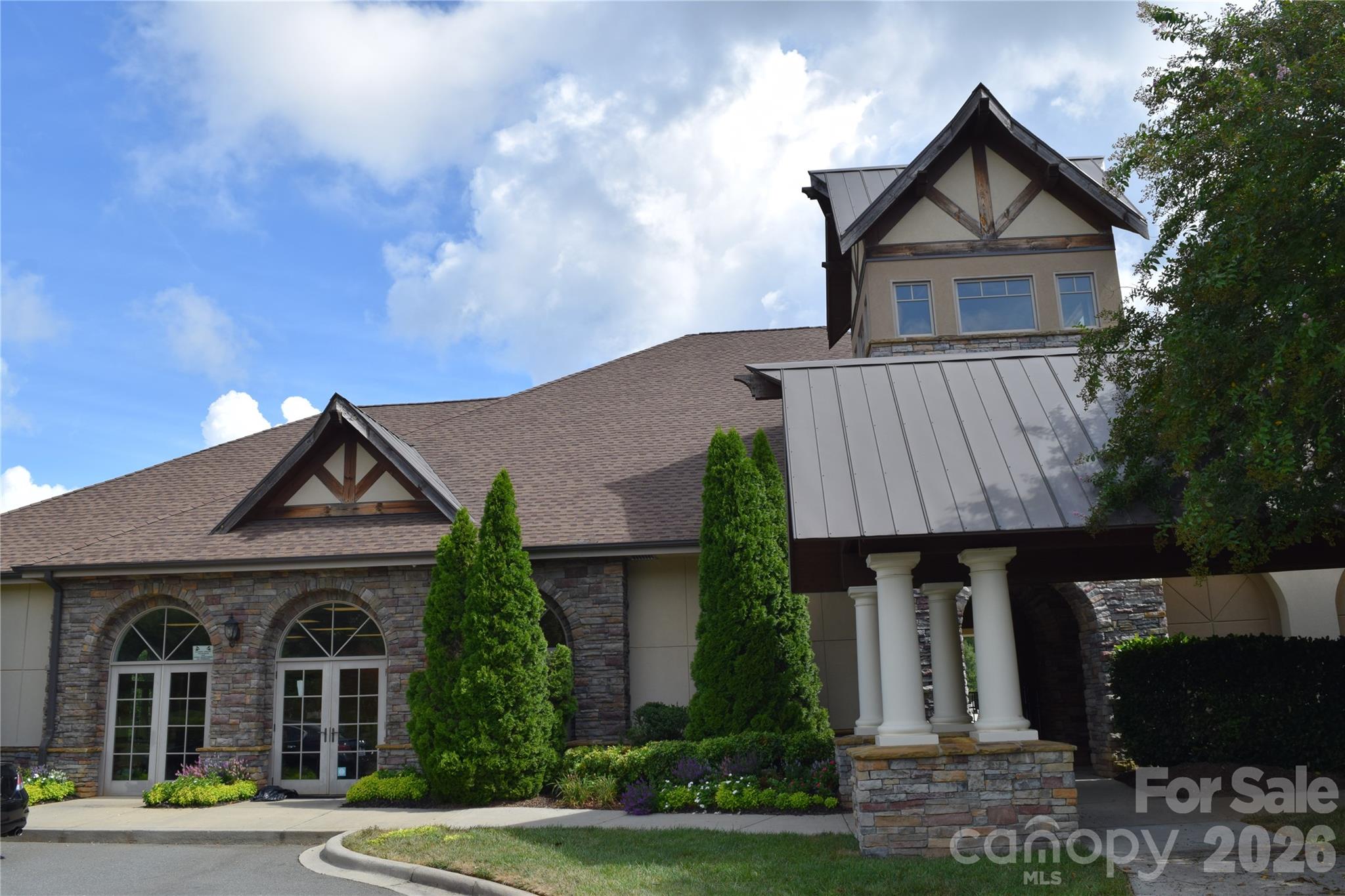 1931 Madeira Circle — Waxhaw