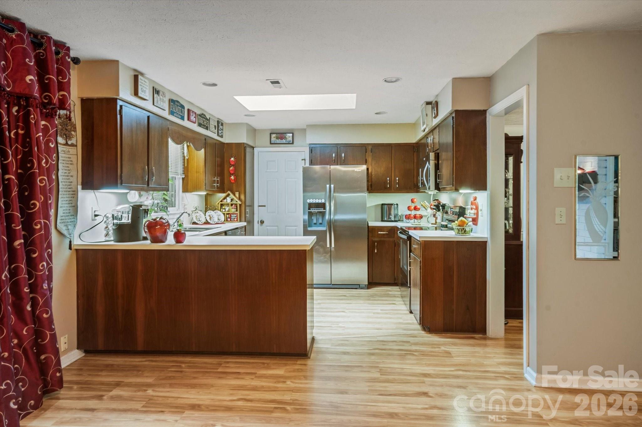 106 E Laurel Lane — Etowah