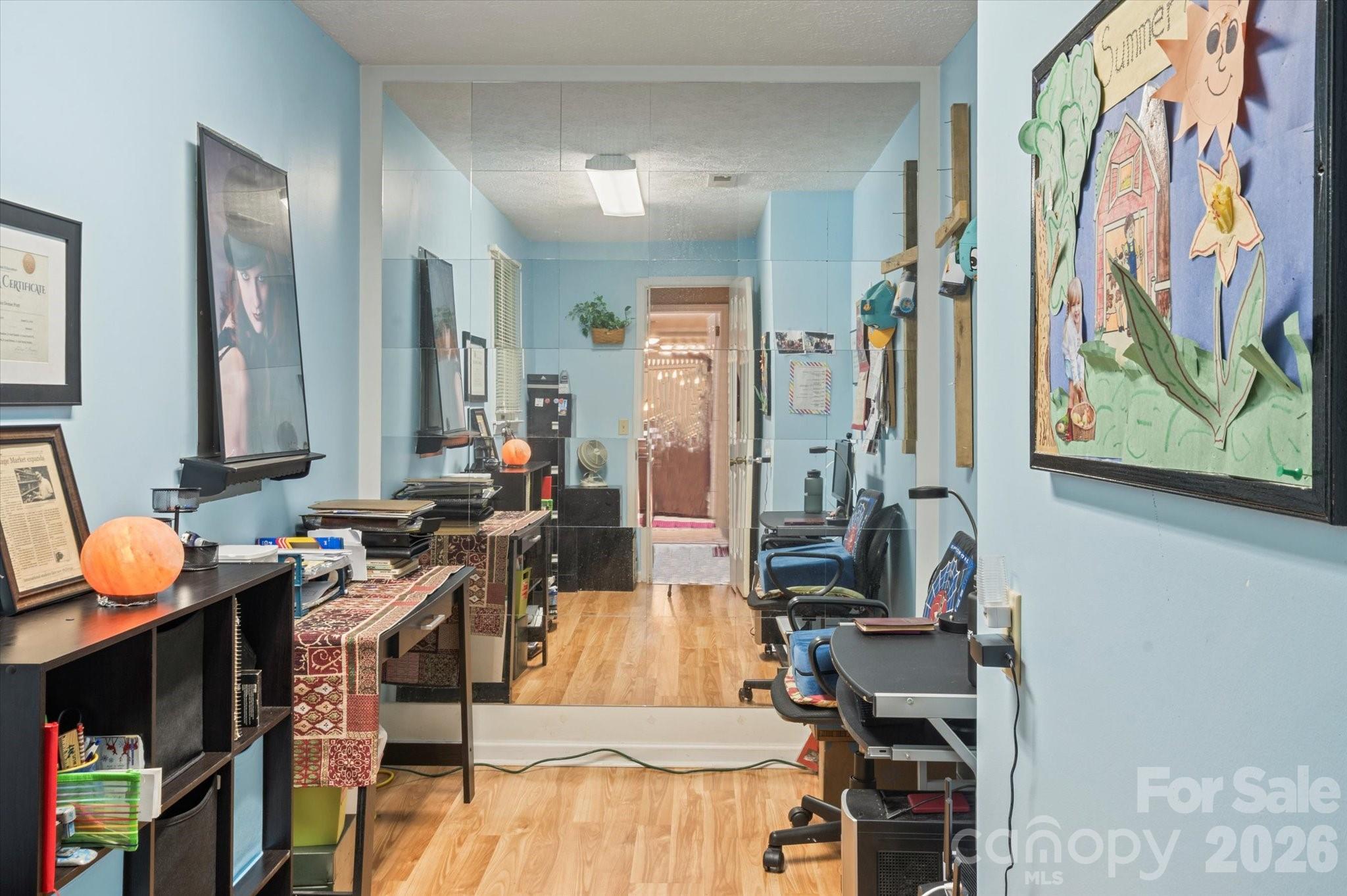 106 E Laurel Lane — Etowah
