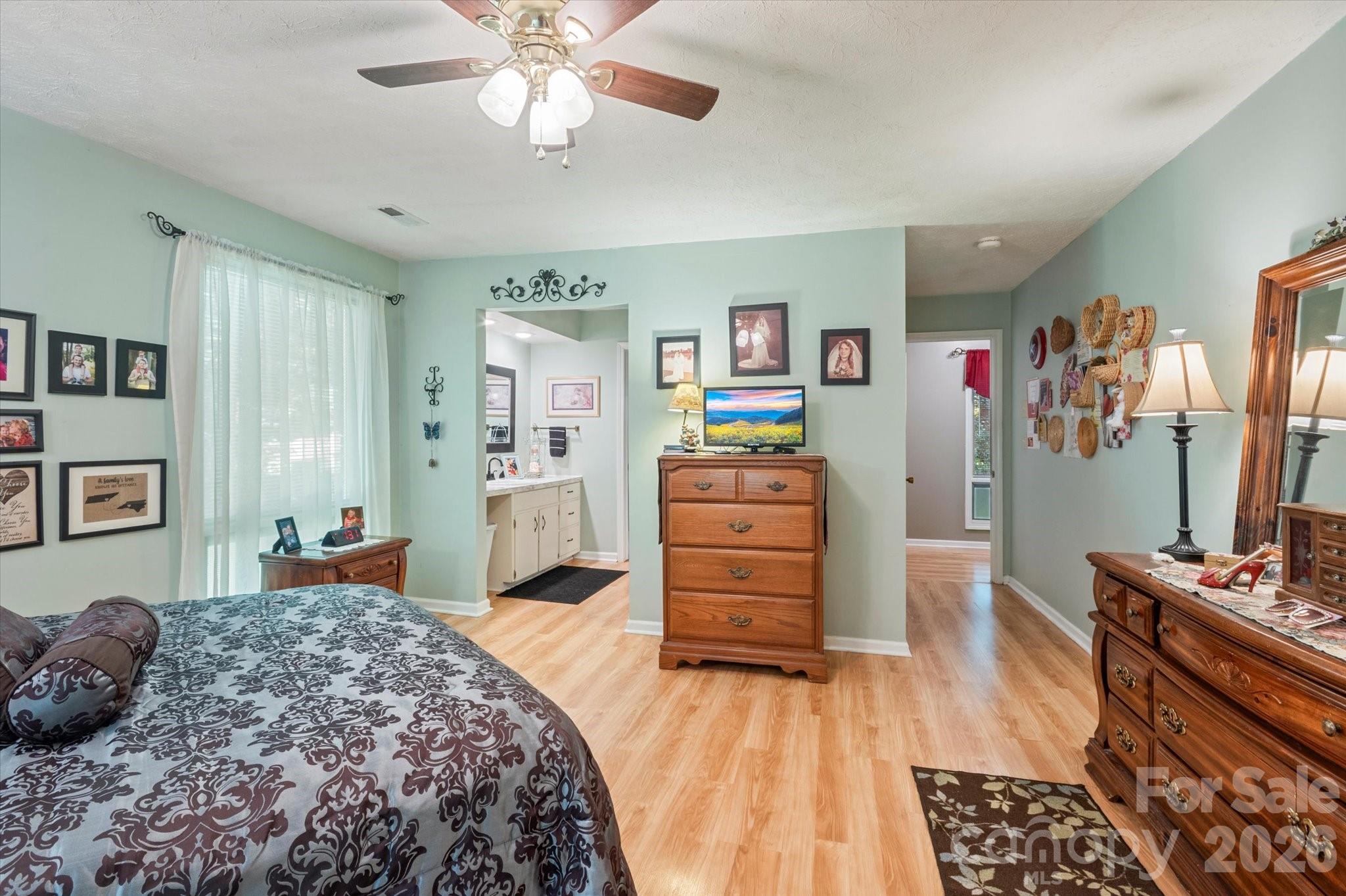 106 E Laurel Lane — Etowah