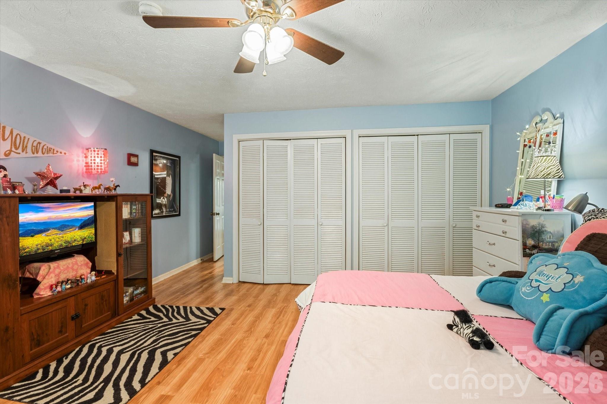 106 E Laurel Lane — Etowah
