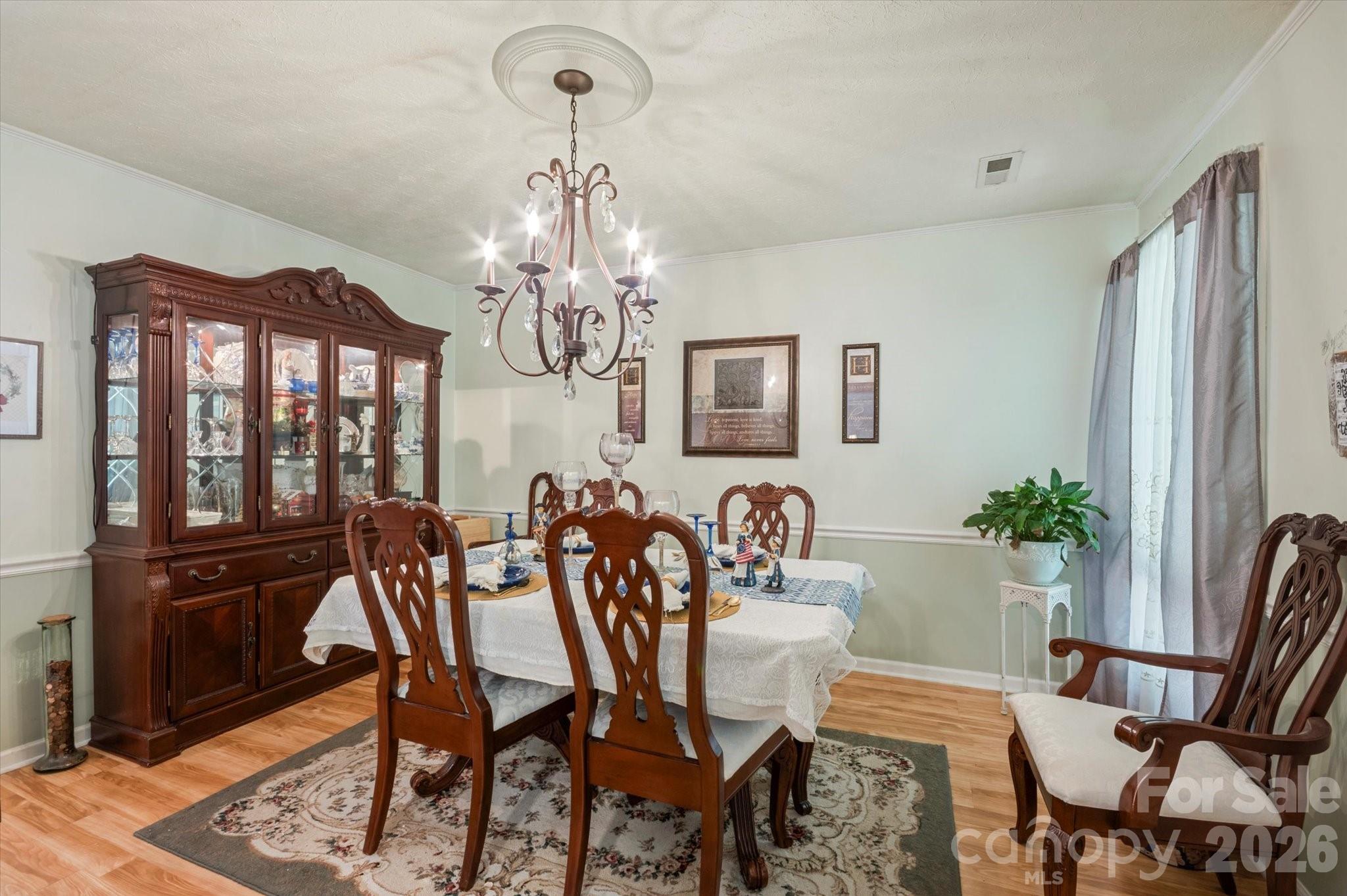 106 E Laurel Lane — Etowah