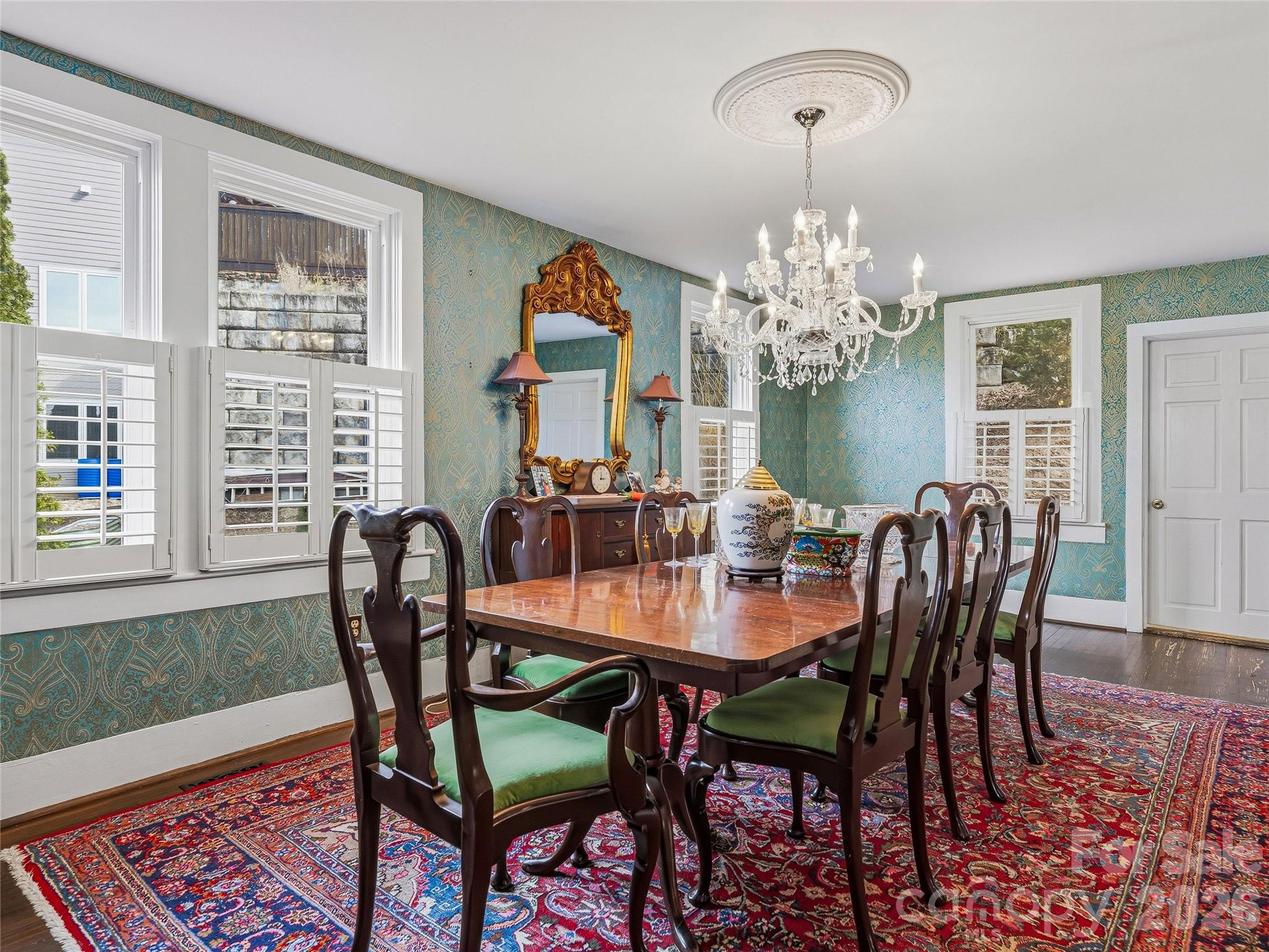 3 Perrion Avenue — Weaverville