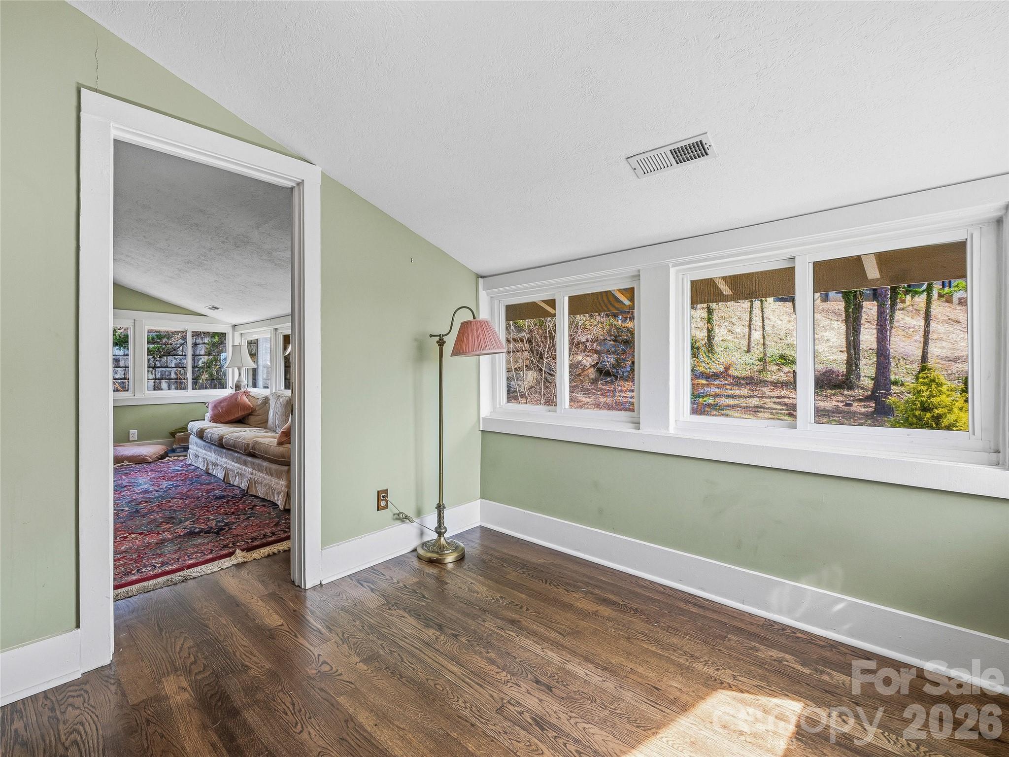 3 Perrion Avenue — Weaverville