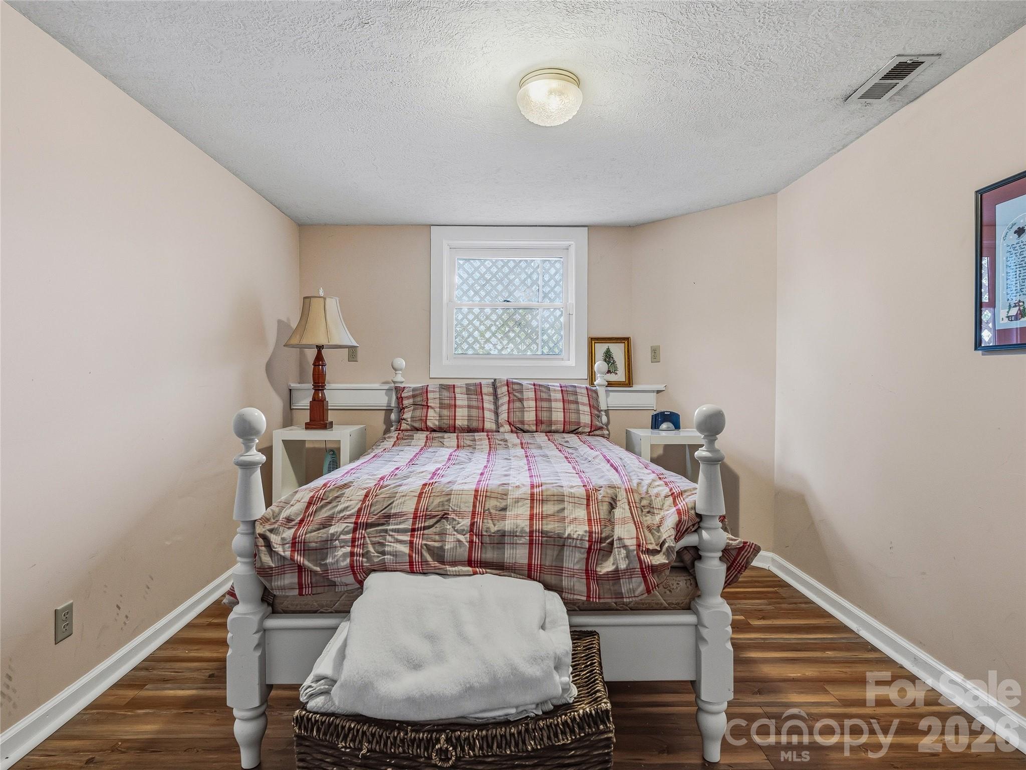 3 Perrion Avenue — Weaverville