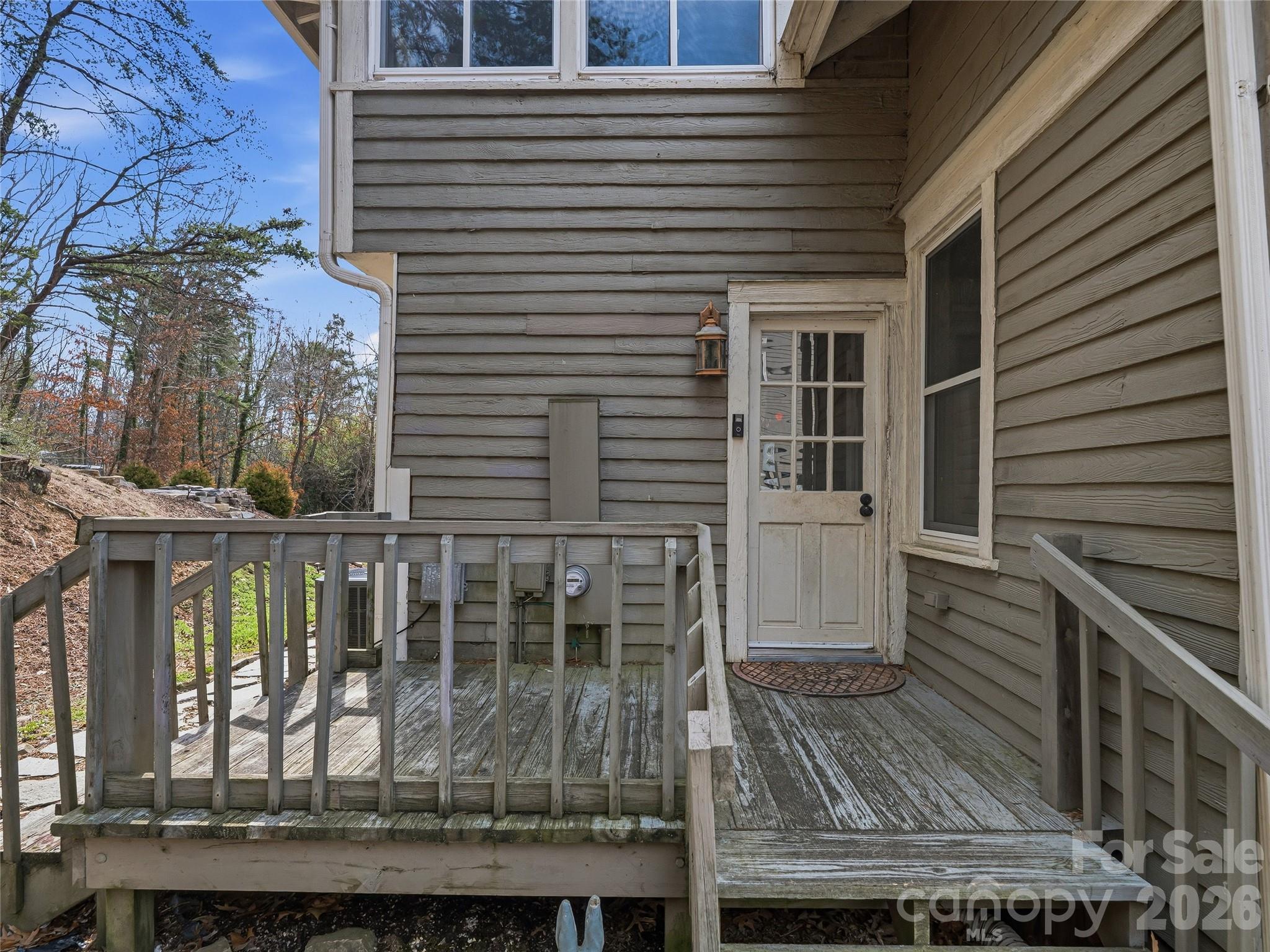 3 Perrion Avenue — Weaverville