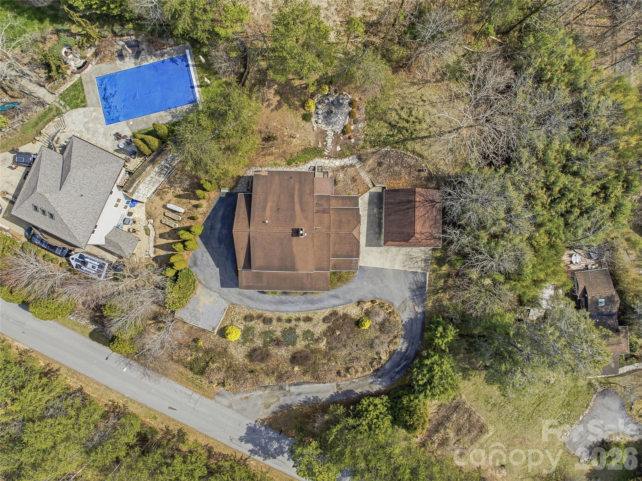 3 Perrion Avenue — Weaverville