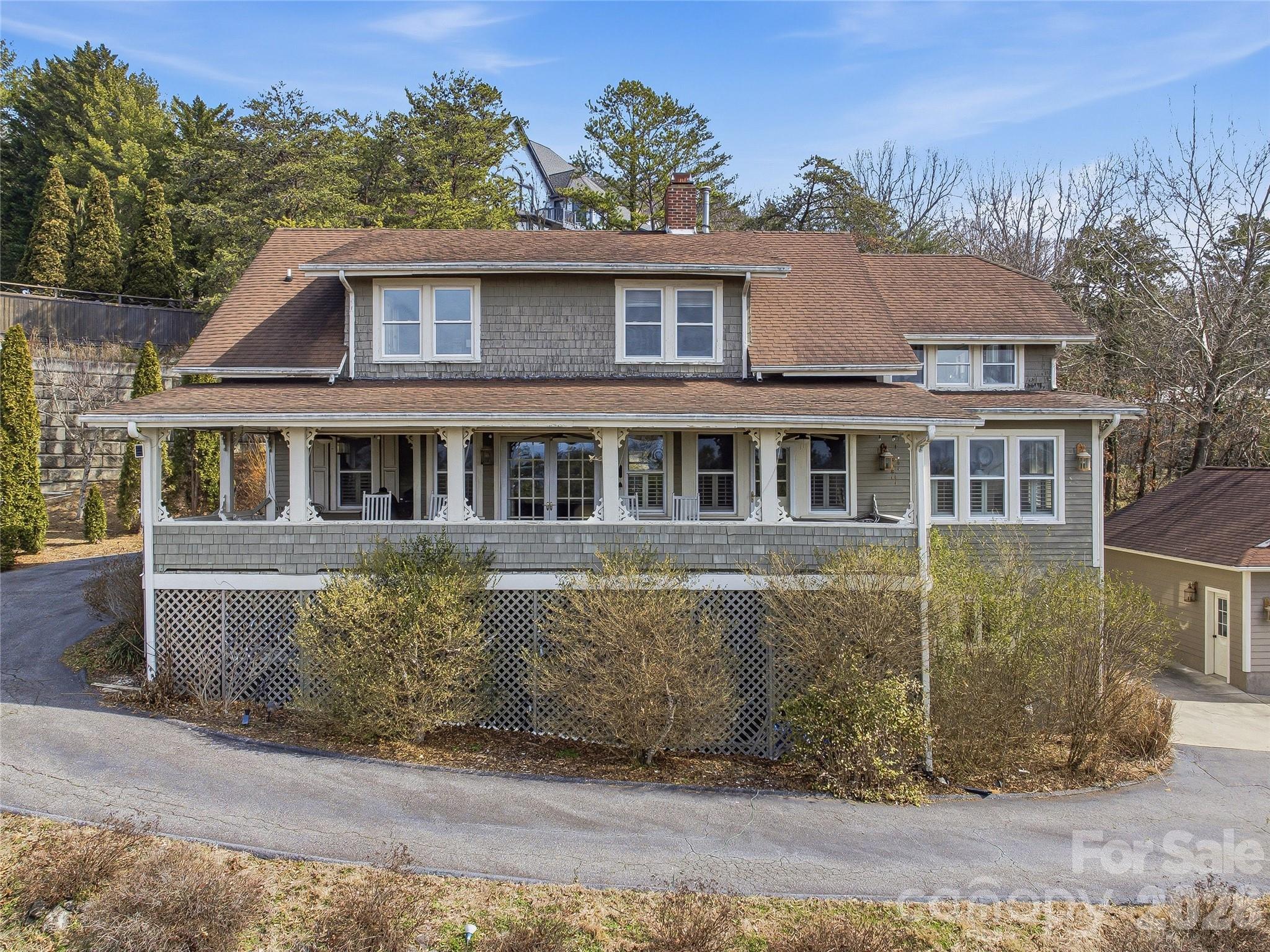 3 Perrion Avenue — Weaverville