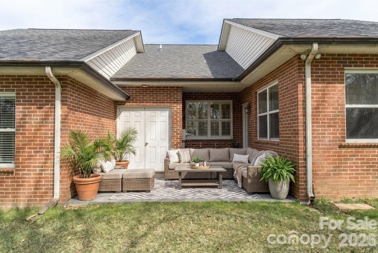 3846 Azalea Trail — Denver
