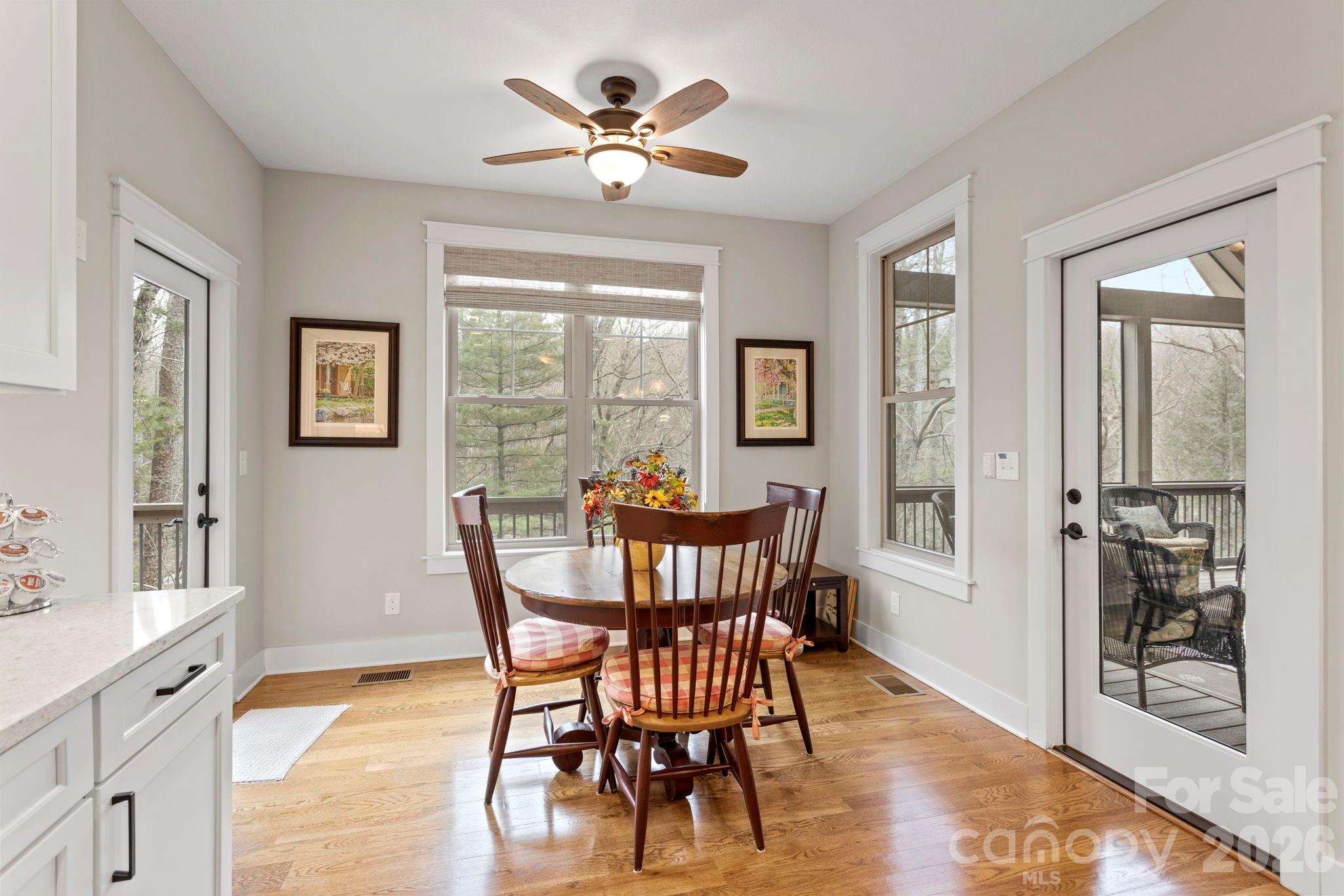 719 Overlook Drive — Flat Rock