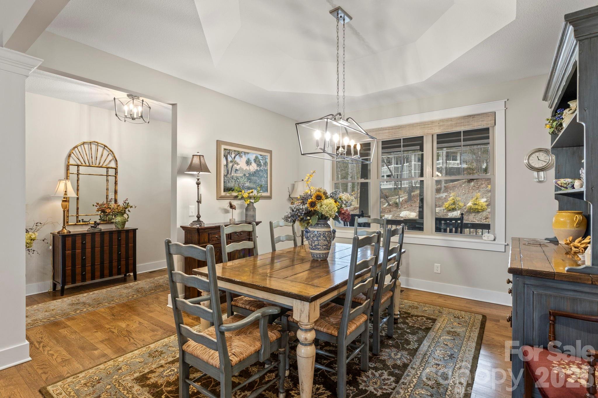 719 Overlook Drive — Flat Rock