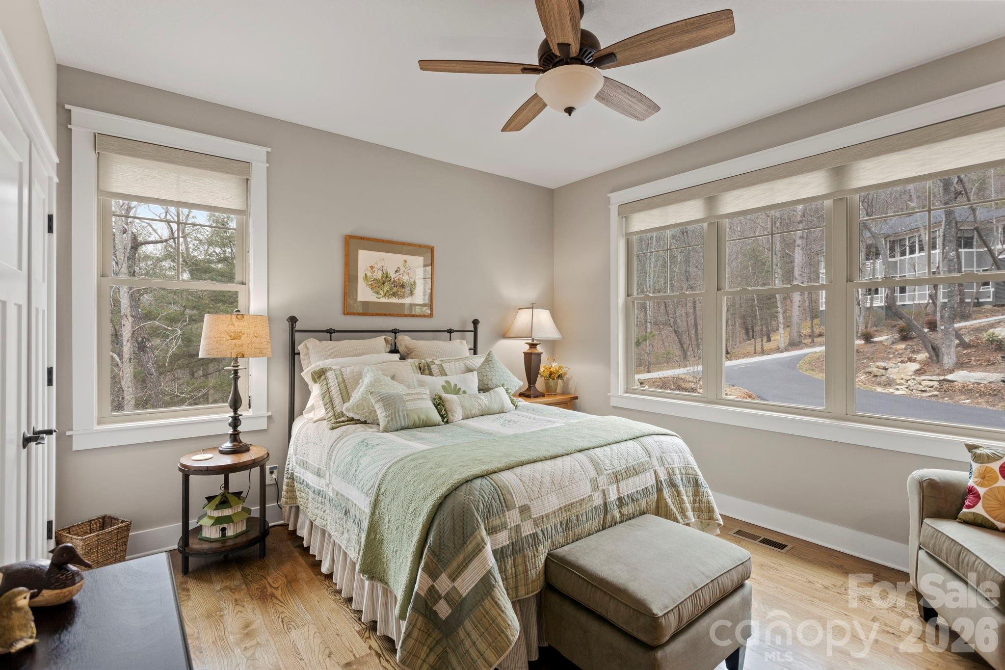 719 Overlook Drive — Flat Rock