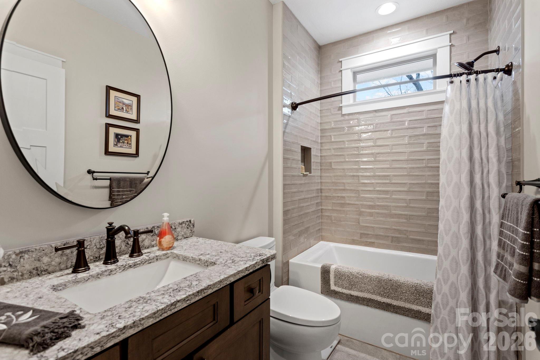 719 Overlook Drive — Flat Rock