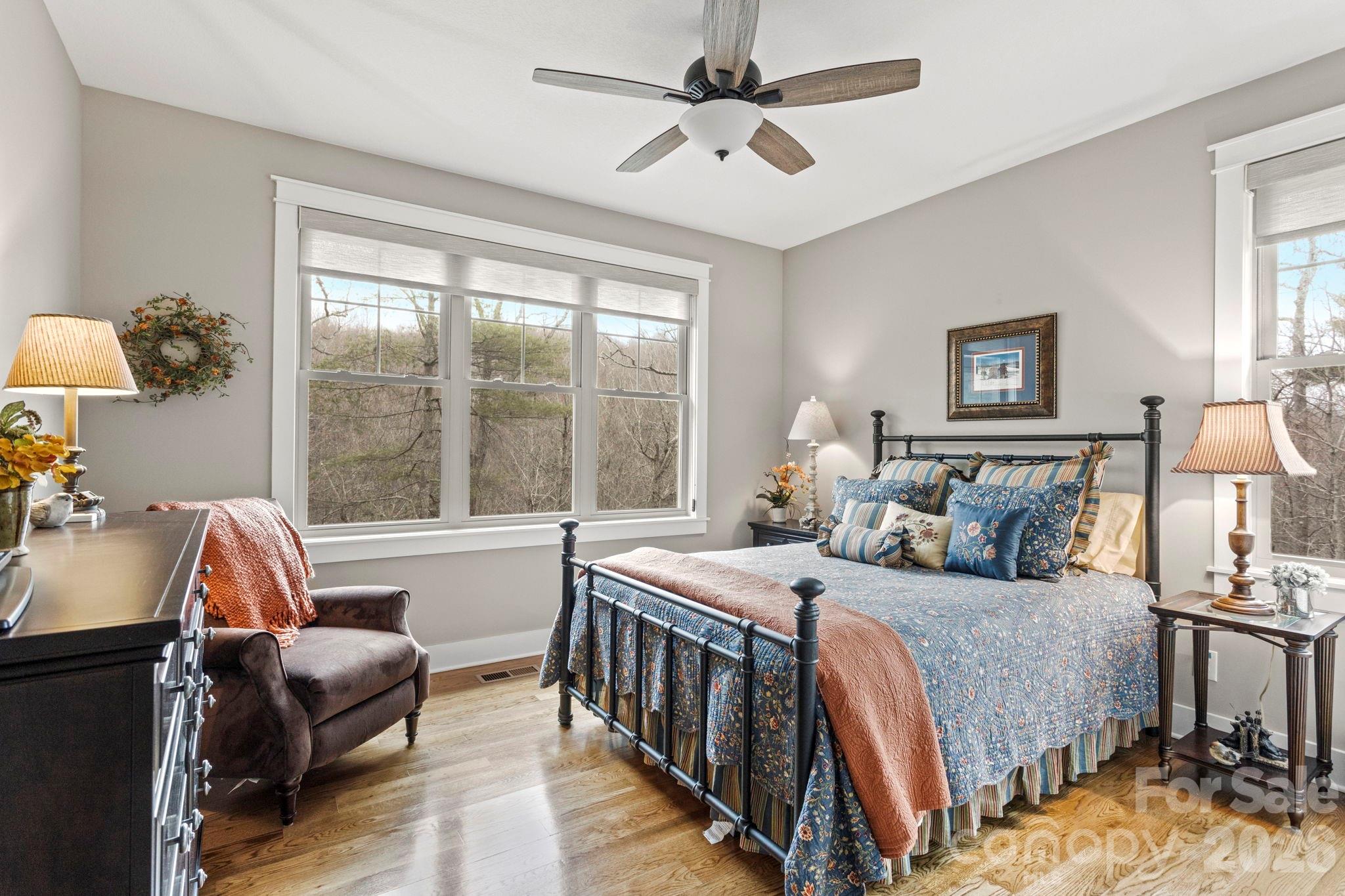 719 Overlook Drive — Flat Rock