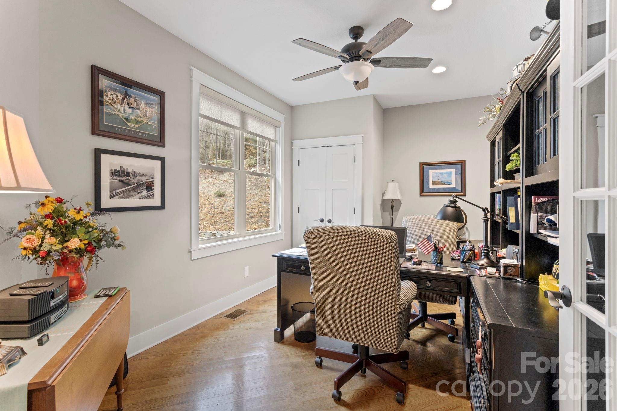 719 Overlook Drive — Flat Rock