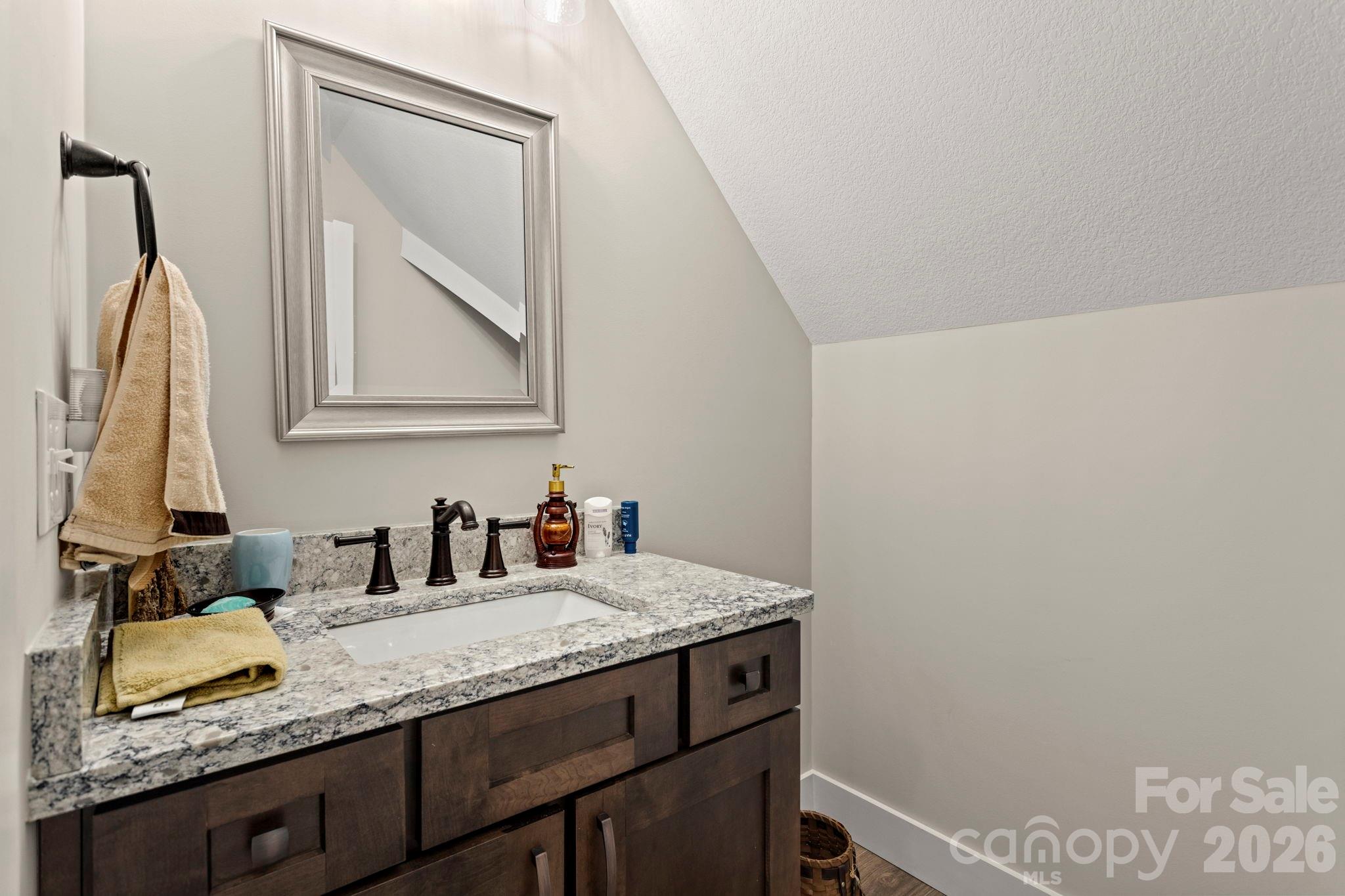 719 Overlook Drive — Flat Rock