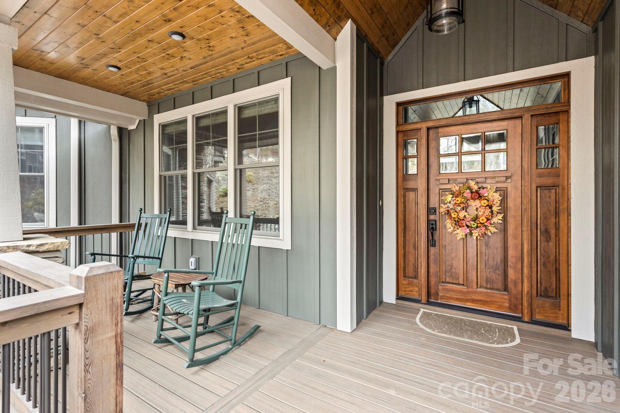719 Overlook Drive — Flat Rock