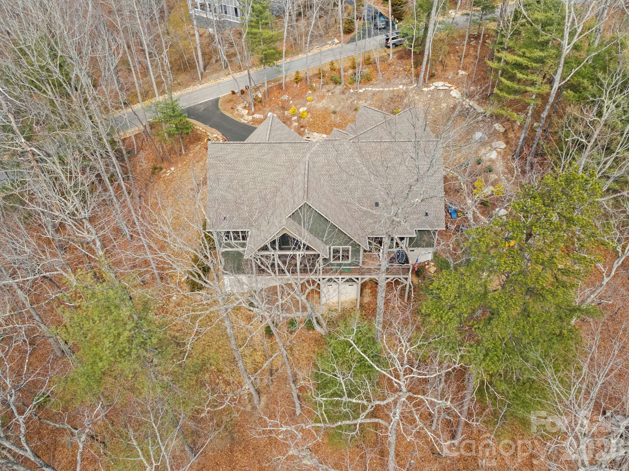 719 Overlook Drive — Flat Rock