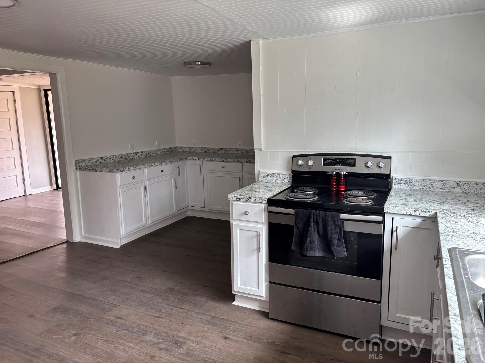 262 Blackberry Lane — Bakersville