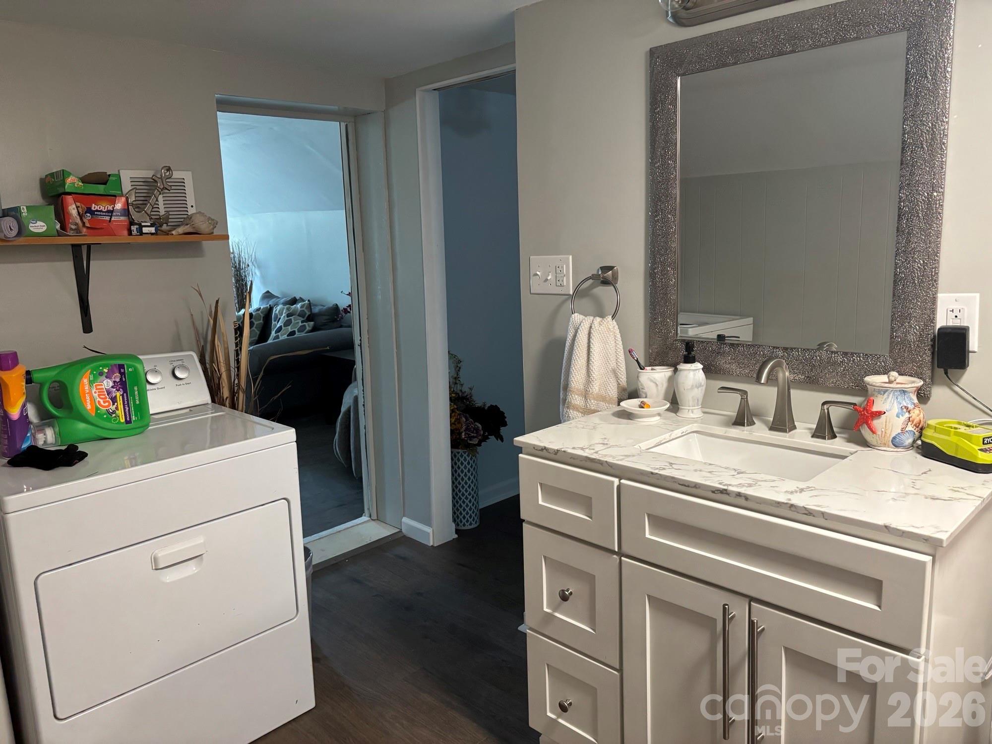 262 Blackberry Lane — Bakersville