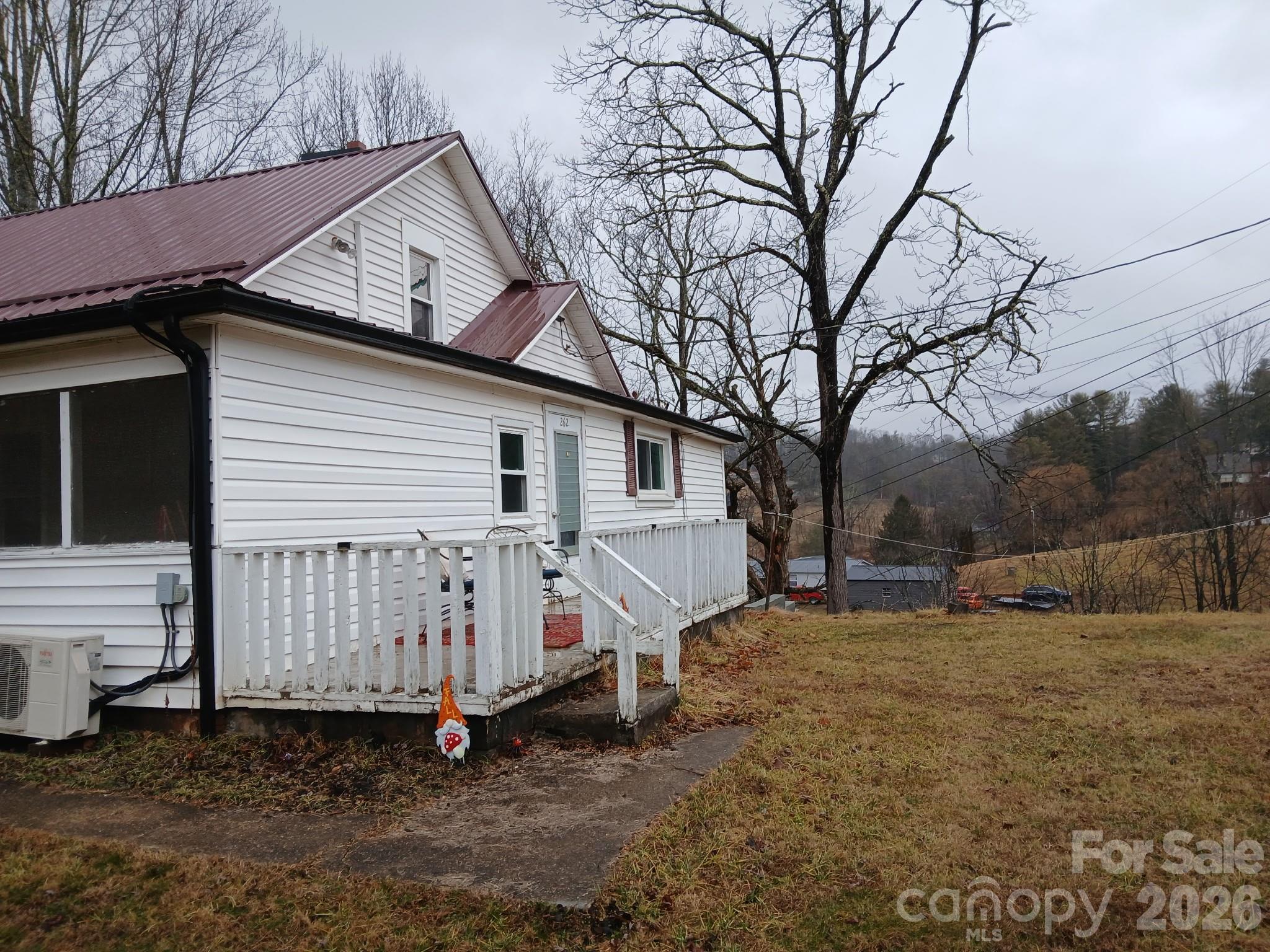262 Blackberry Lane — Bakersville