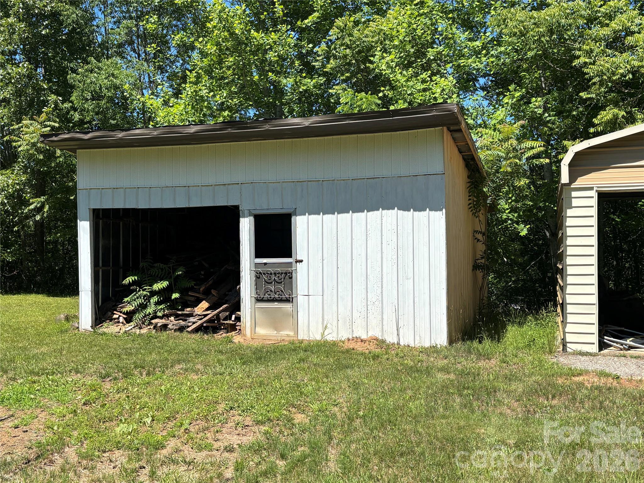 262 Blackberry Lane — Bakersville