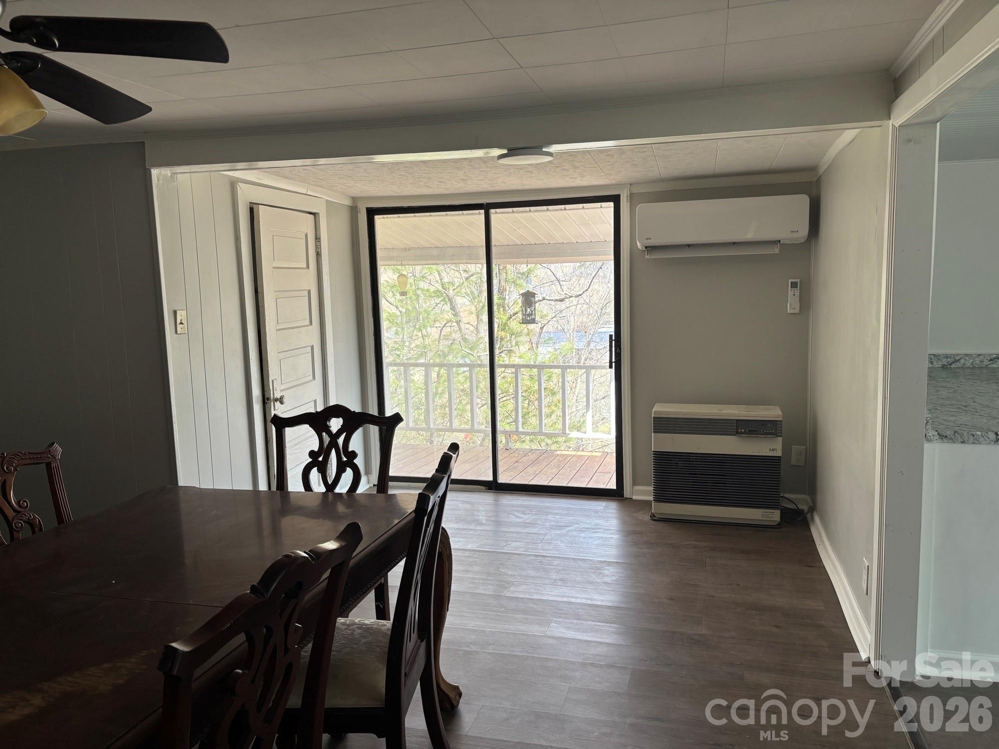 262 Blackberry Lane — Bakersville