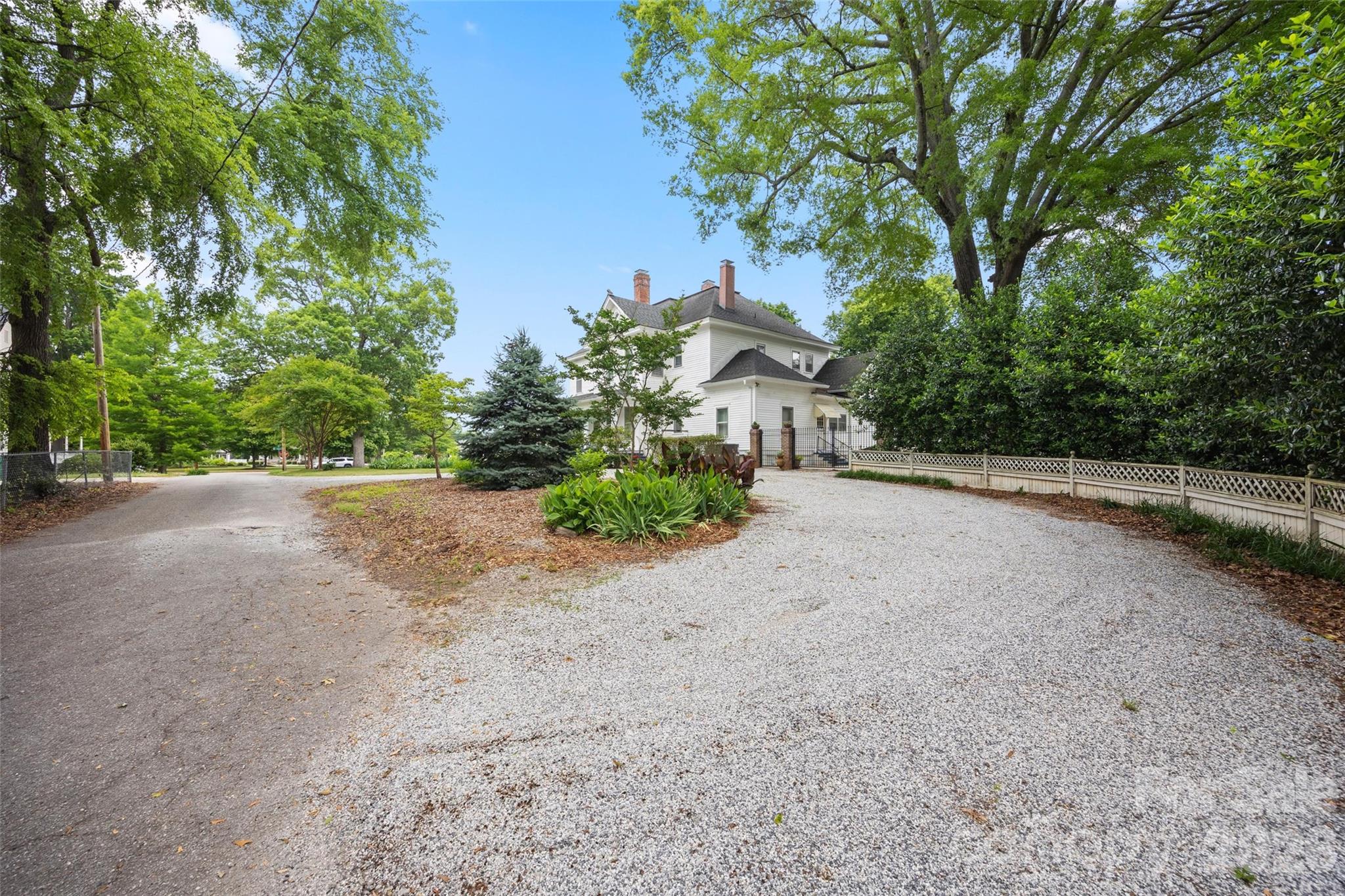 530 E Rutledge Avenue — Gaffney
