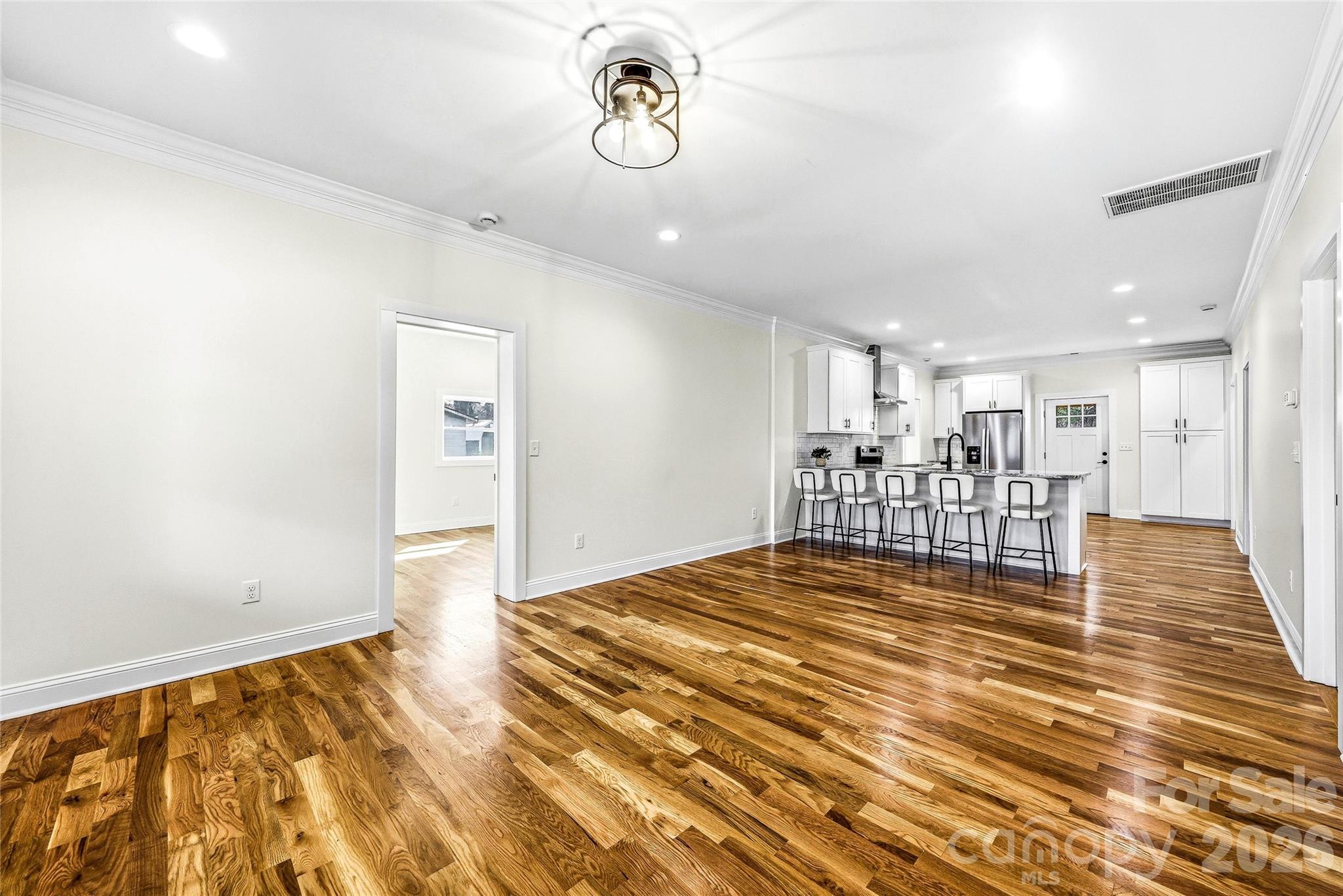 807 N Whitted Street — Hendersonville