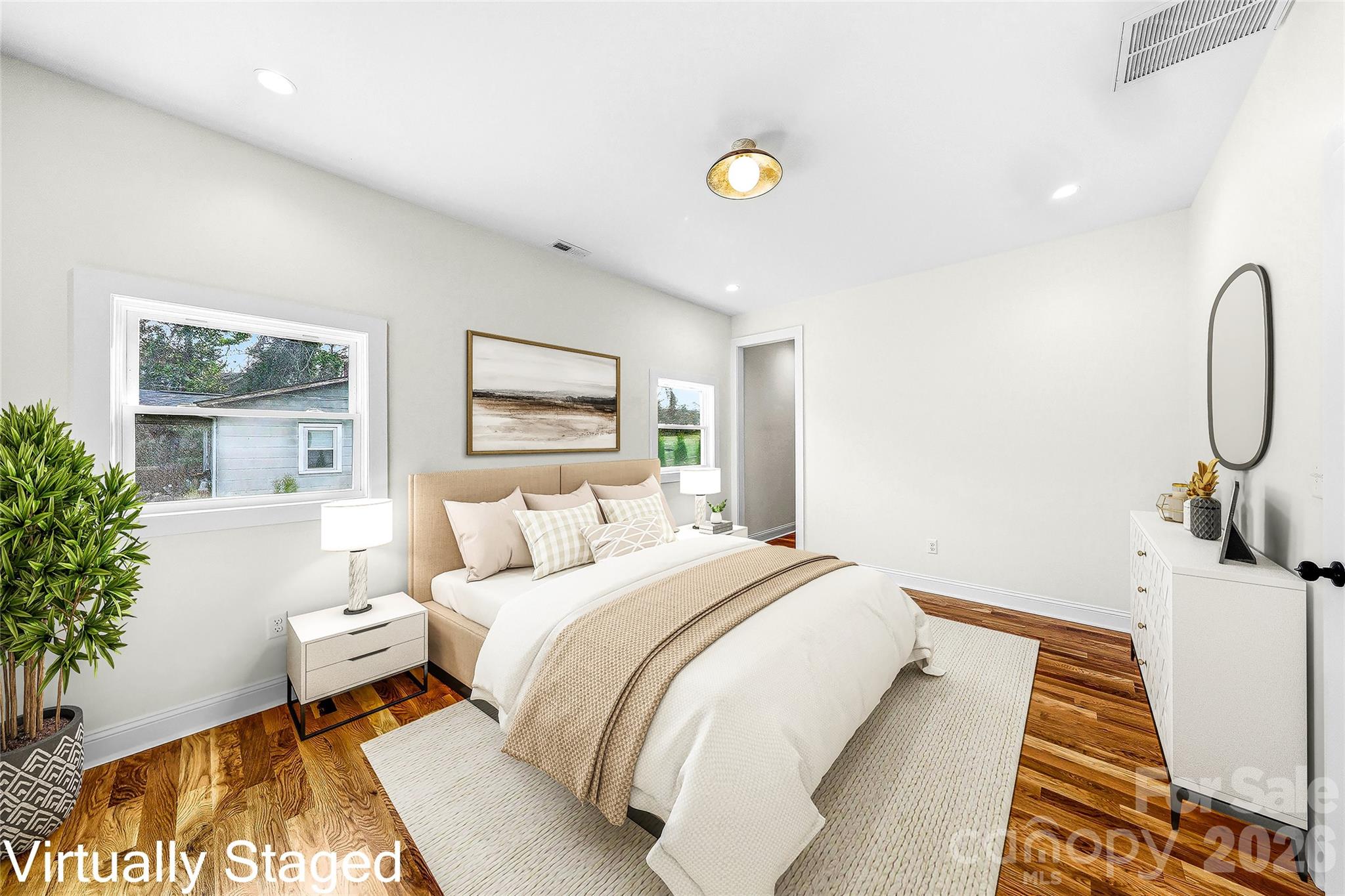 807 N Whitted Street — Hendersonville