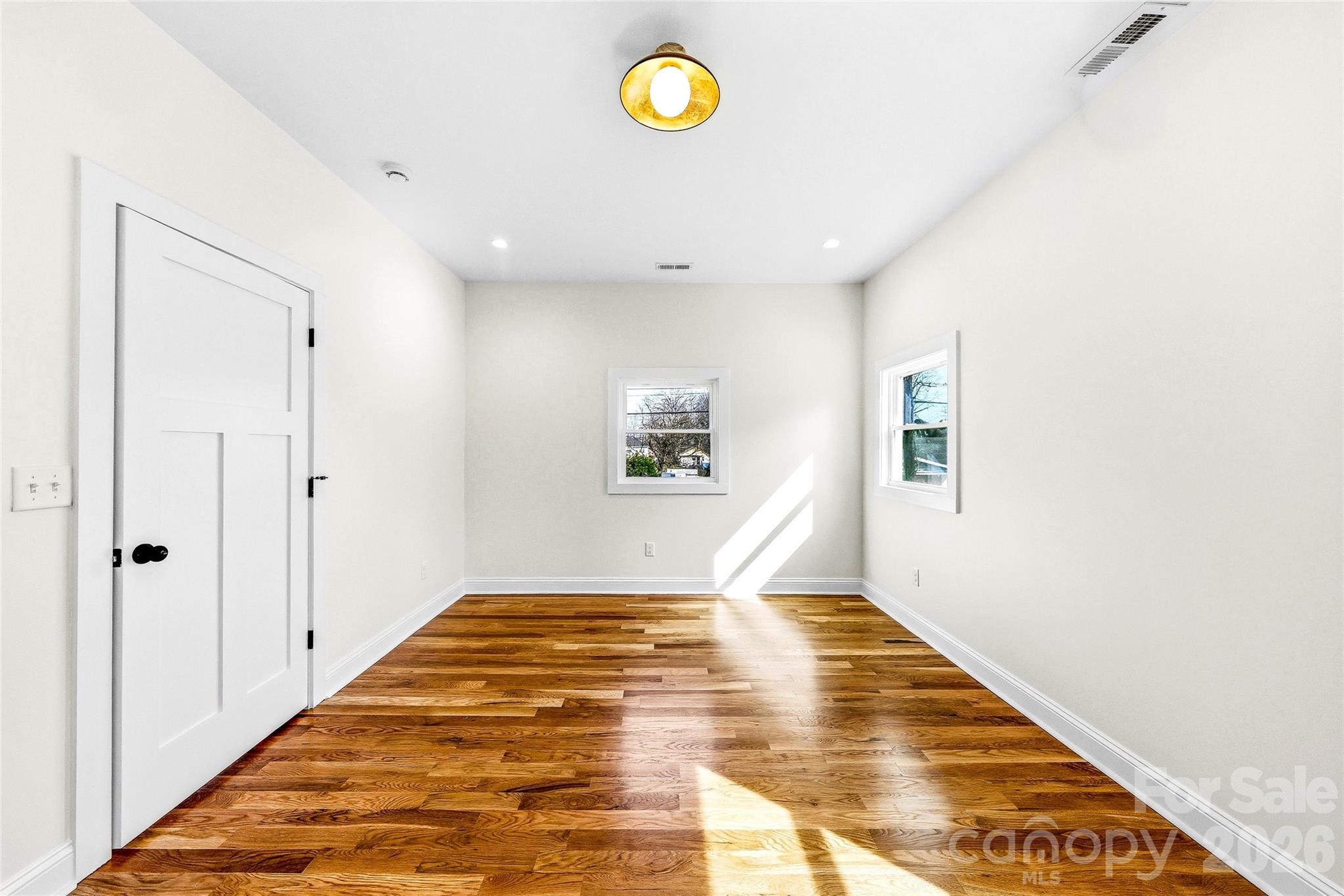 807 N Whitted Street — Hendersonville