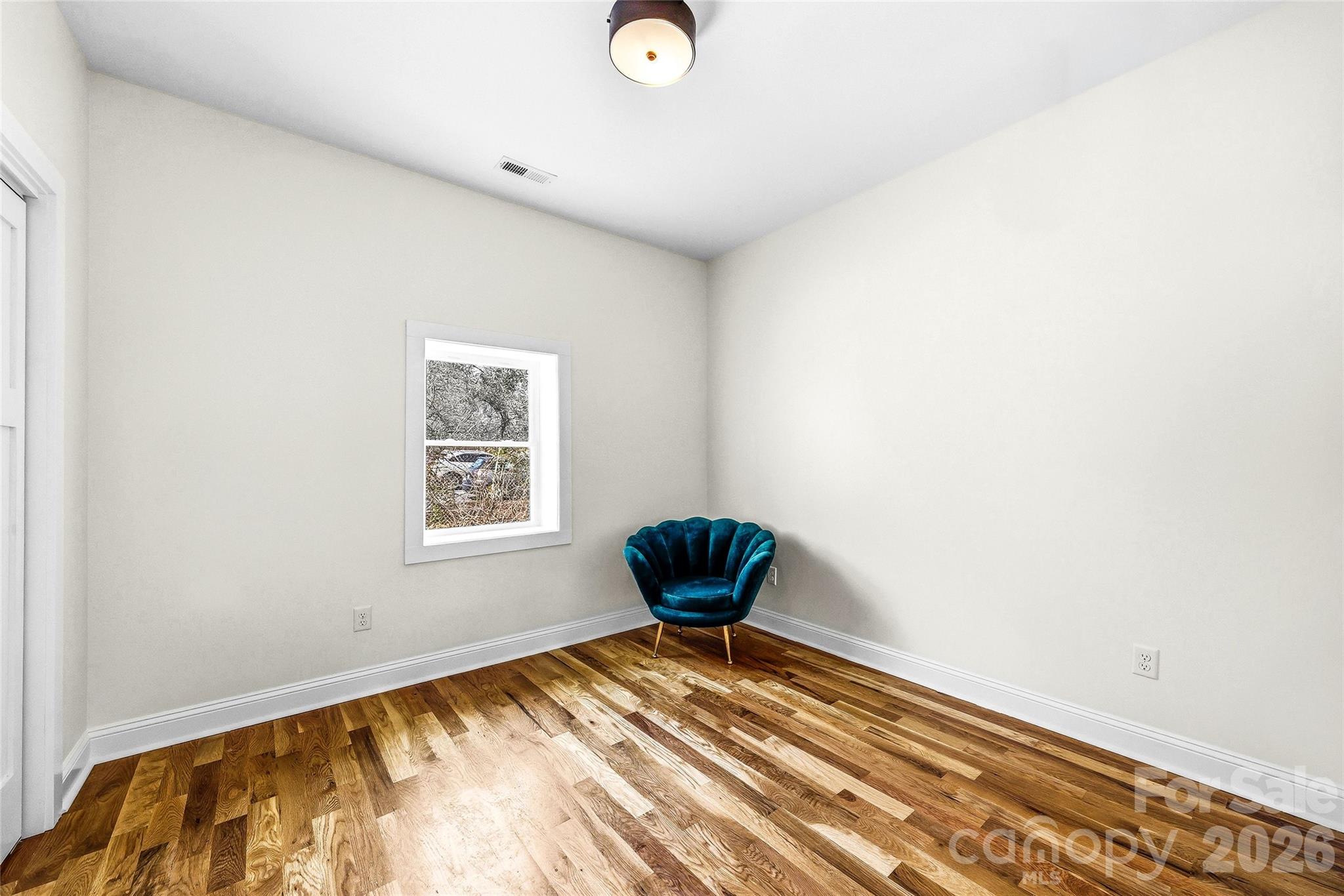 807 N Whitted Street — Hendersonville
