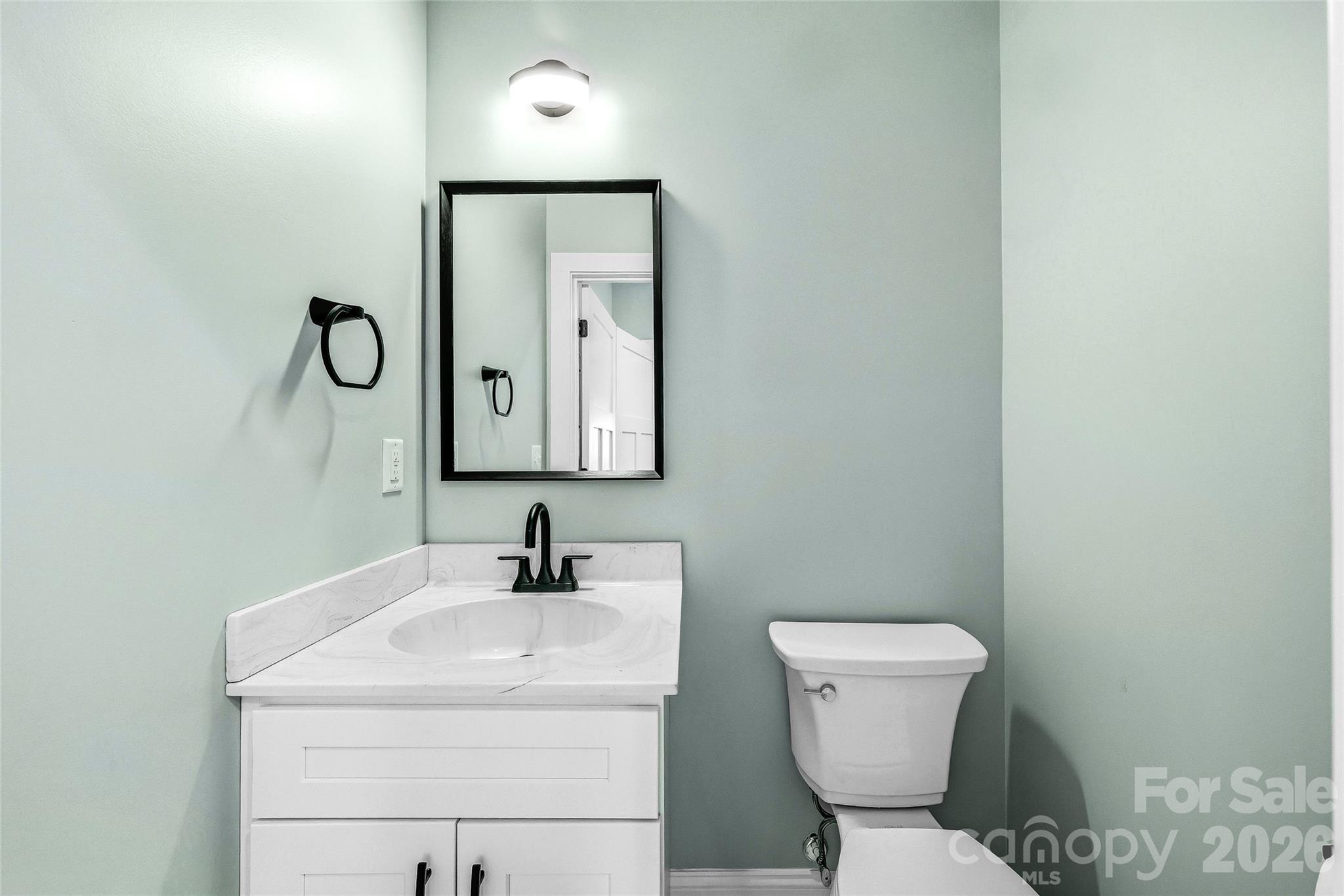 807 N Whitted Street — Hendersonville