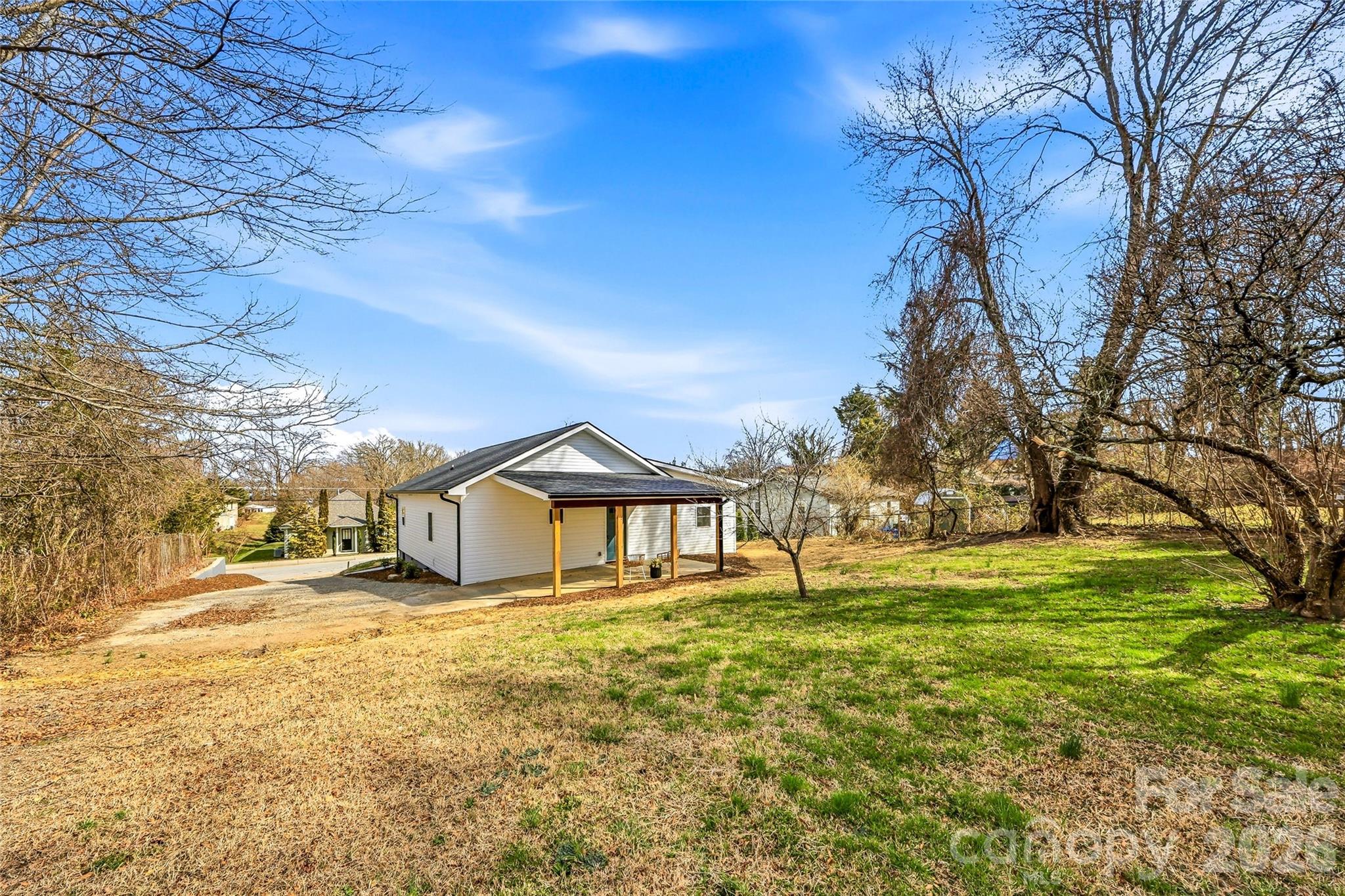 807 N Whitted Street — Hendersonville
