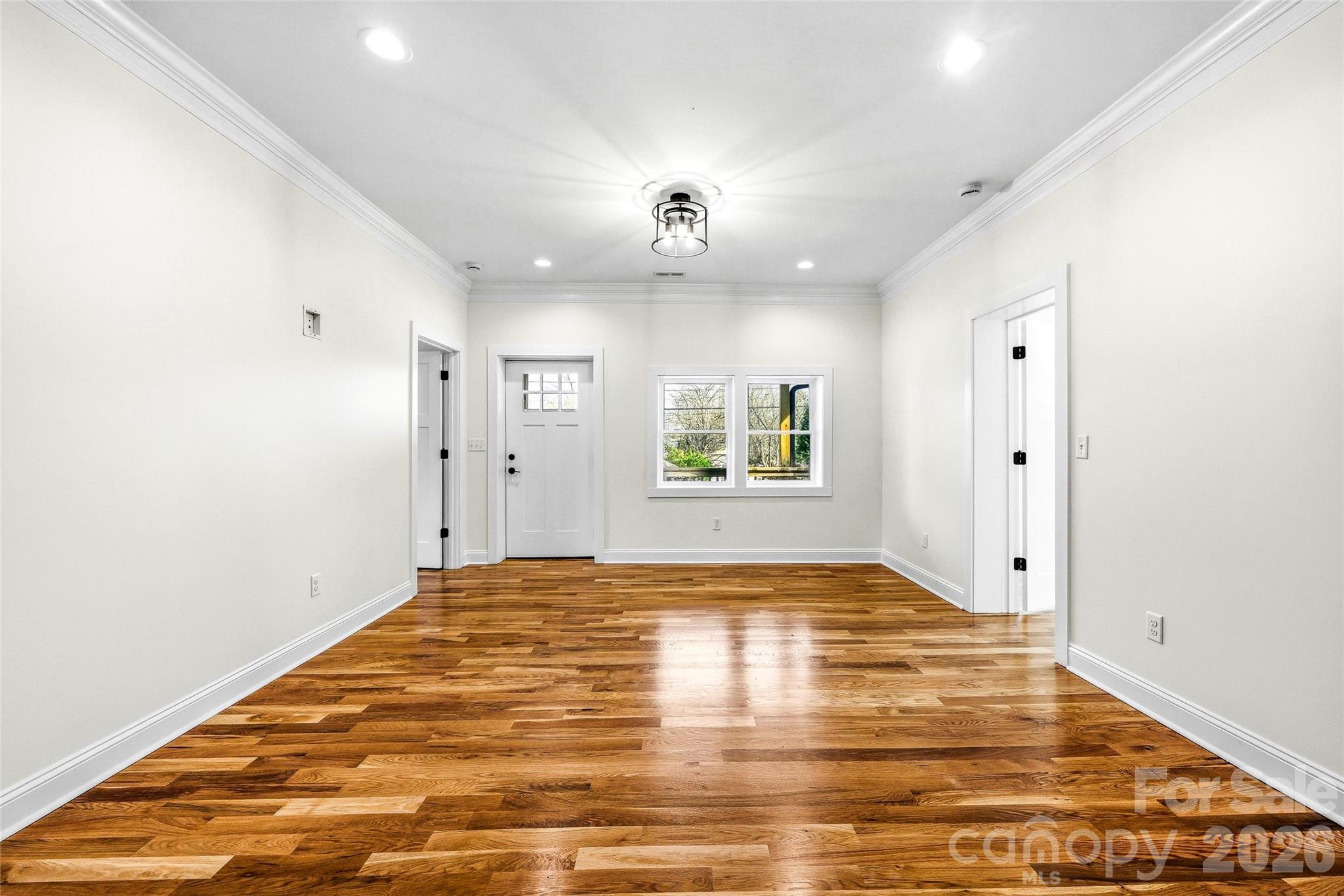 807 N Whitted Street — Hendersonville